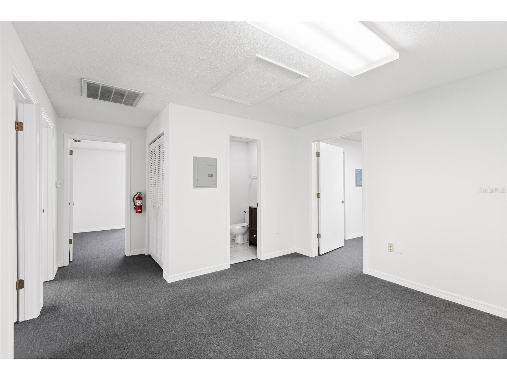 13308 Winding Oak Court Tampa FL 33612 TB8506428 image15