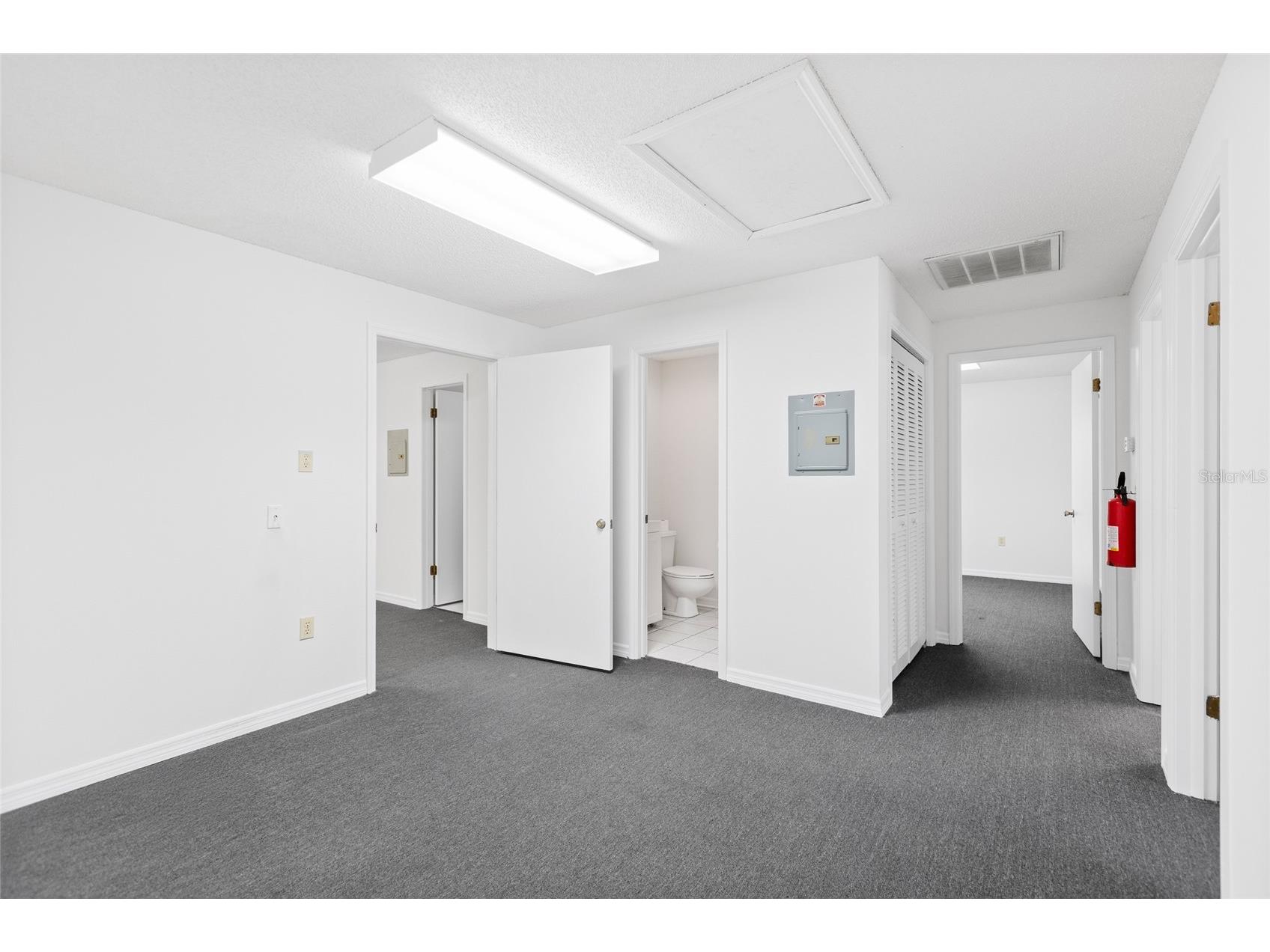 13308 Winding Oak Court Tampa FL 33612 TB8506428 image23