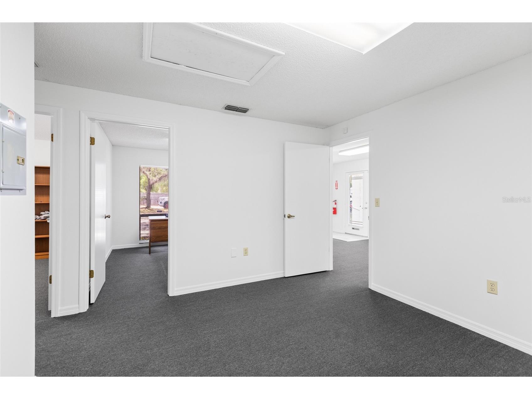 13308 Winding Oak Court Tampa FL 33612 TB8506428 image24