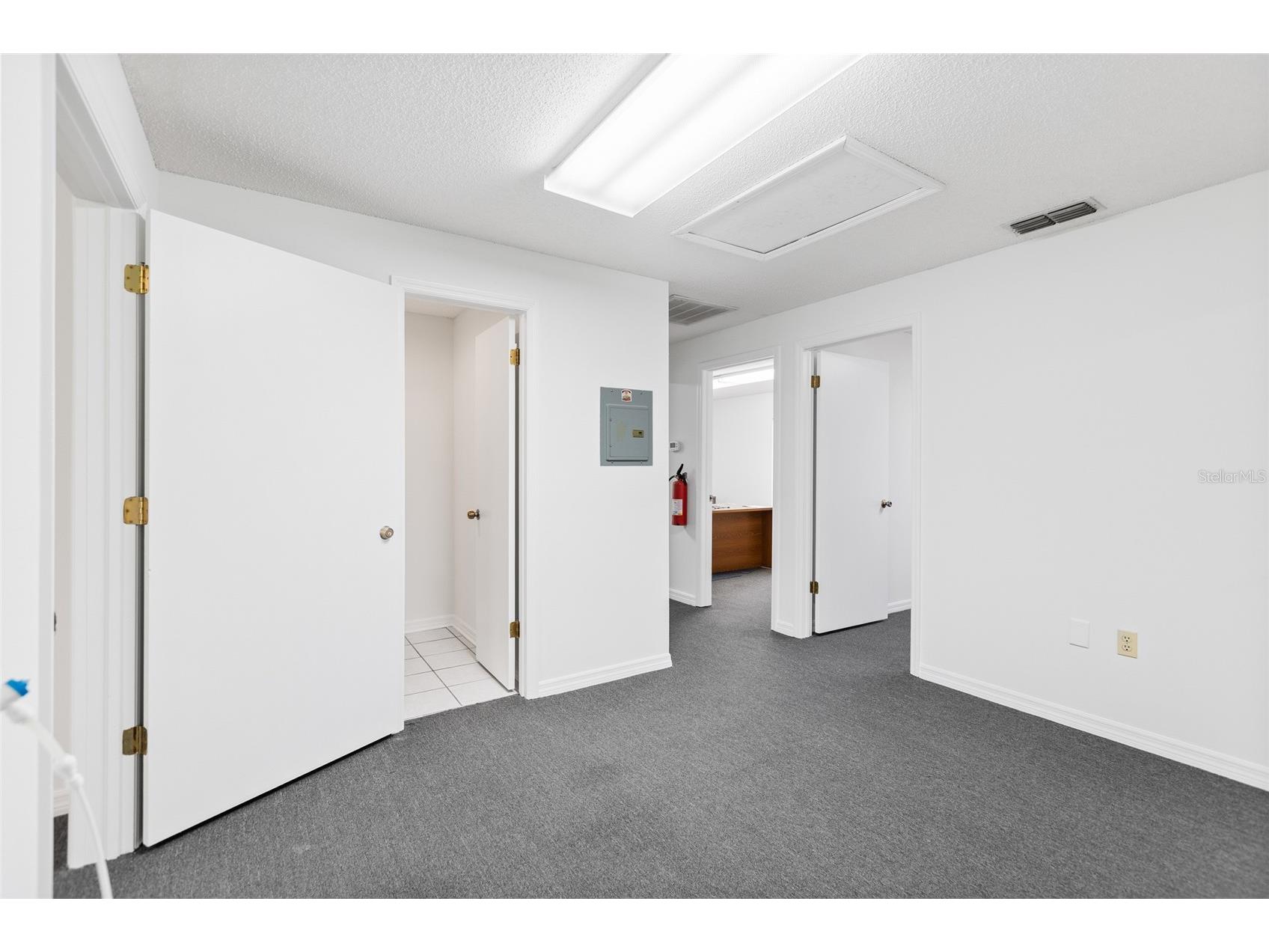 13308 Winding Oak Court Tampa FL 33612 TB8506428 image25