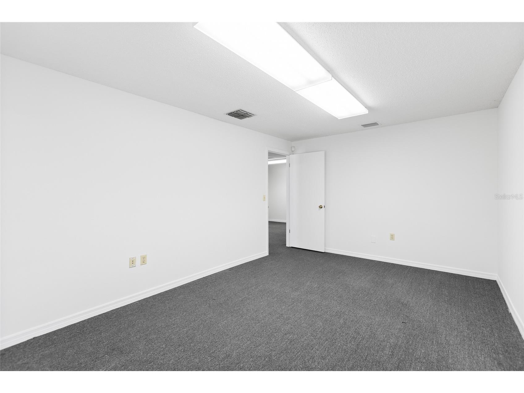 13308 Winding Oak Court Tampa FL 33612 TB8506428 image6