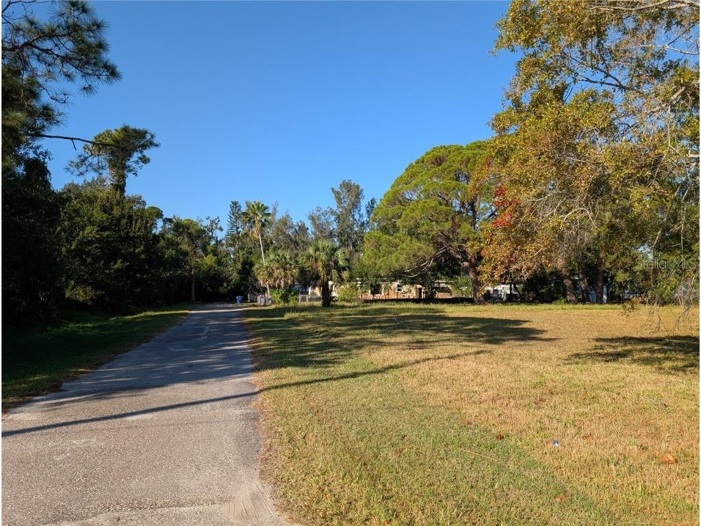 1331 Mentone Drive NE Saint Petersburg FL 33702 TB8448888 image4