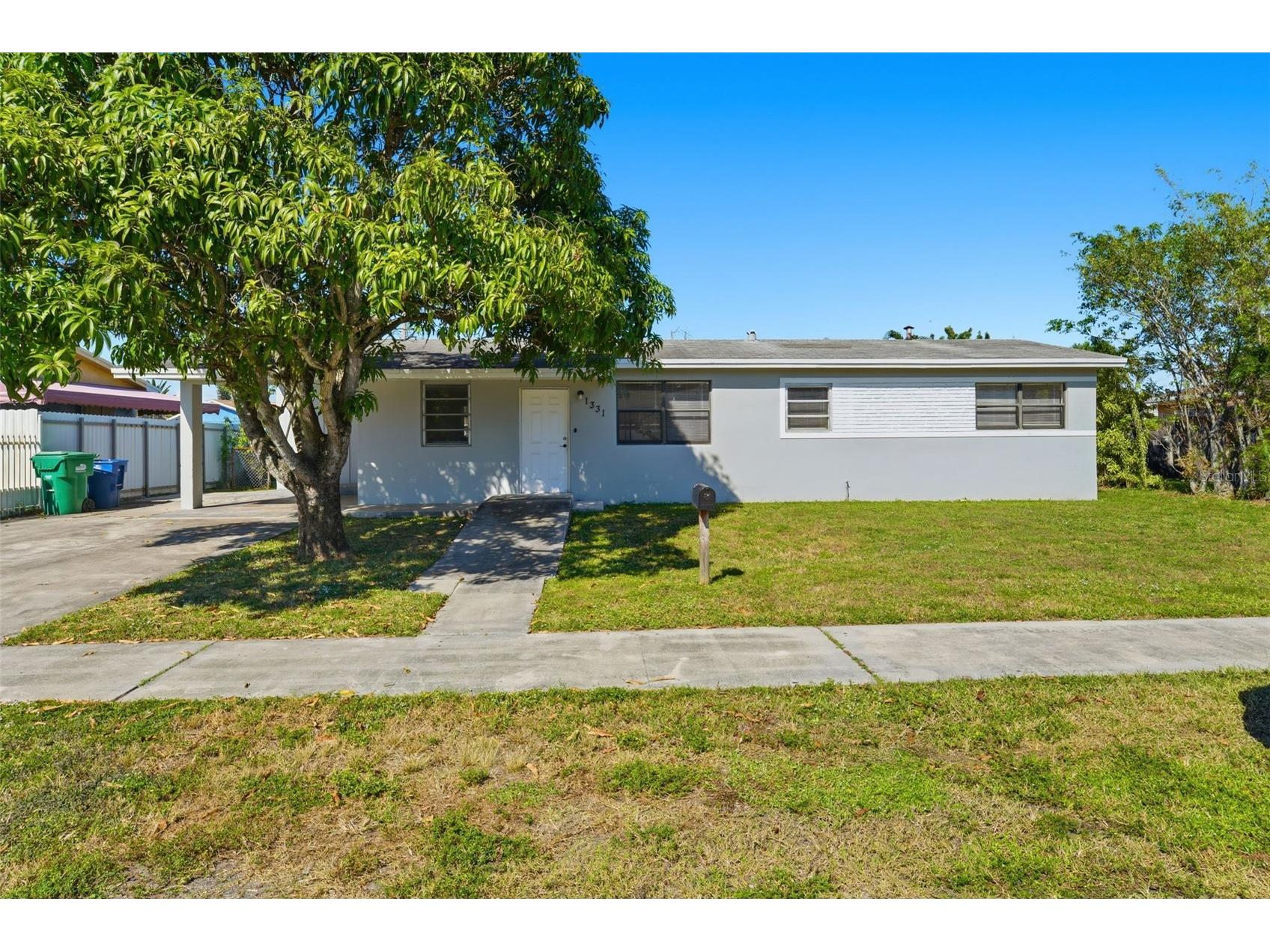 1331 NW 176th Terrace Miami FL 33169 O6361669 image1