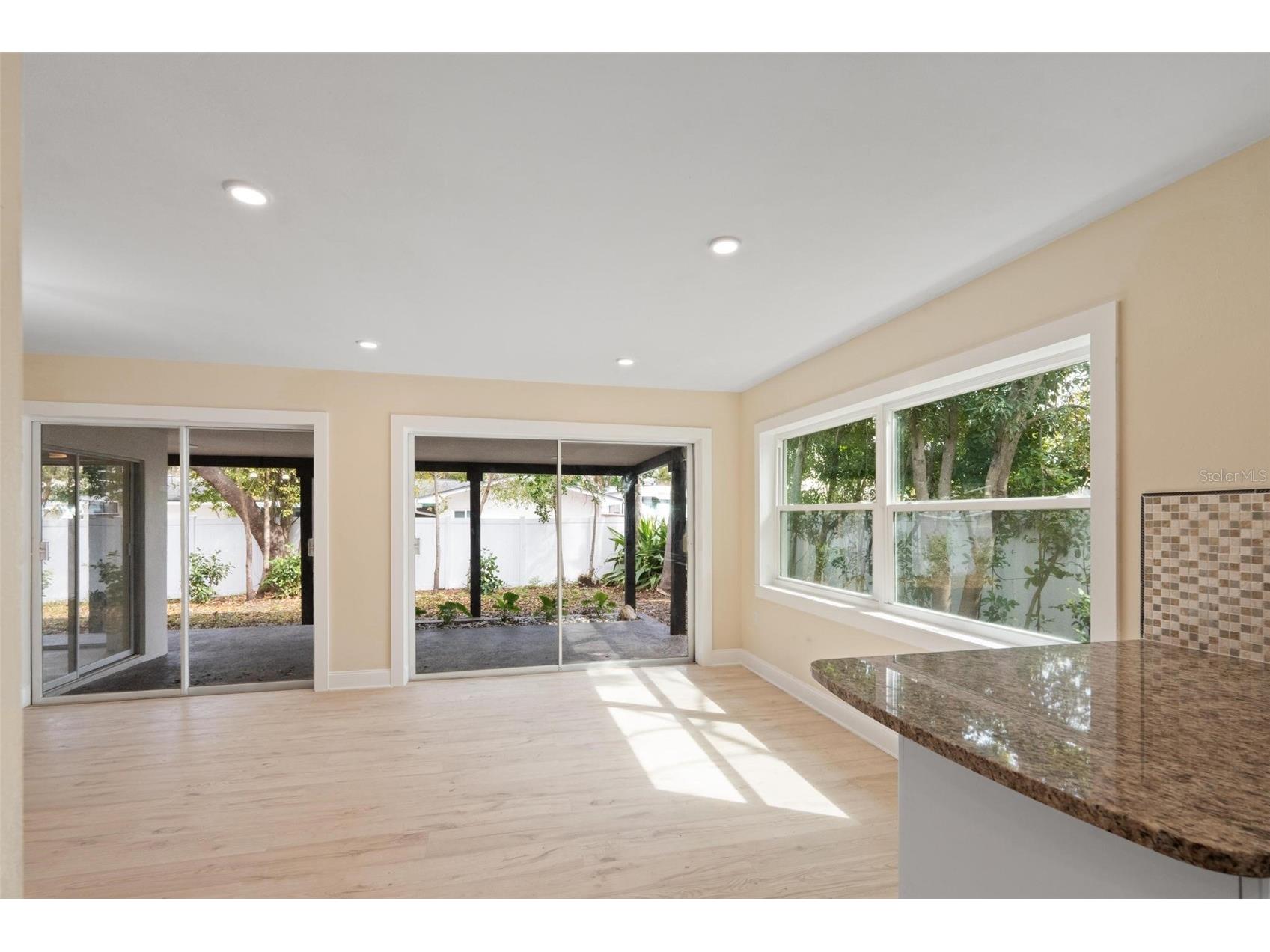 1331 Viewtop Drive Clearwater FL 33764 TB8471455 image14