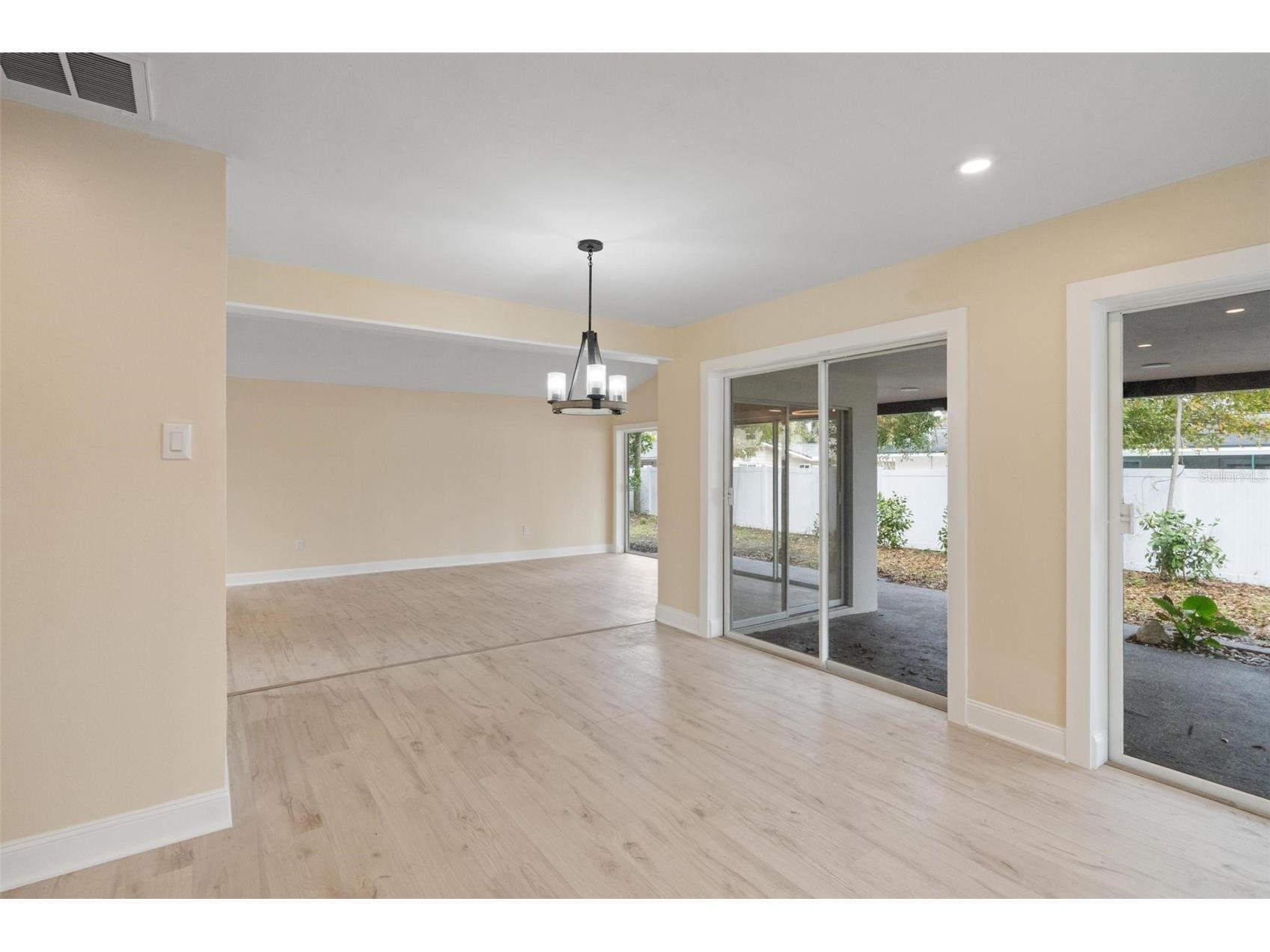 1331 Viewtop Drive Clearwater FL 33764 TB8471455 image22
