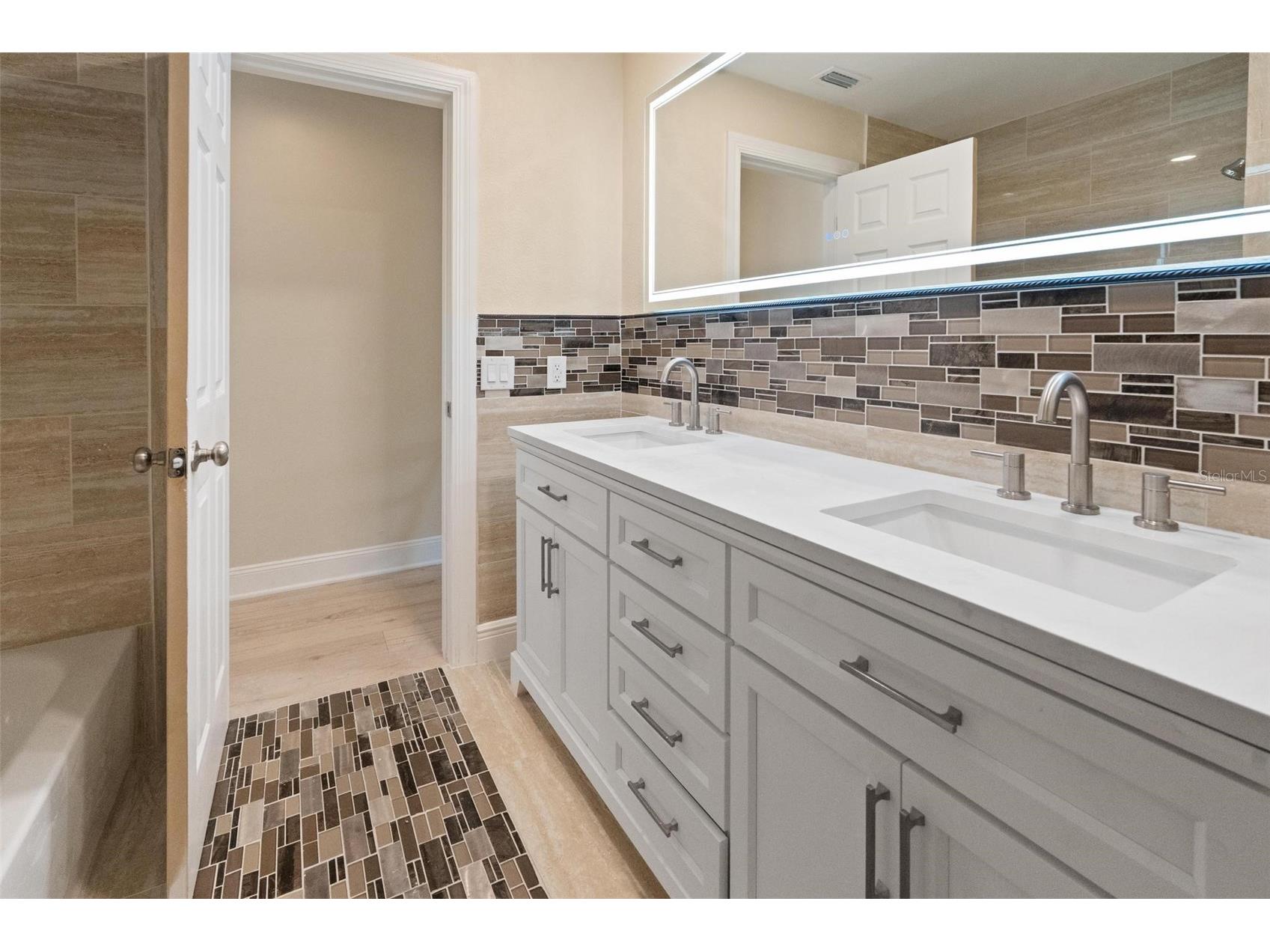1331 Viewtop Drive Clearwater FL 33764 TB8471455 image30