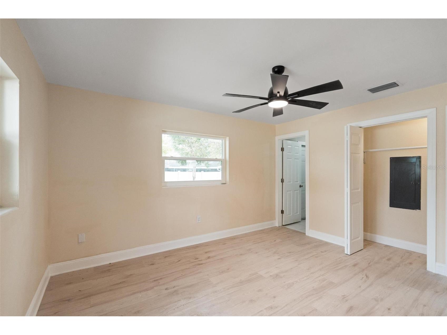 1331 Viewtop Drive Clearwater FL 33764 TB8471455 image36