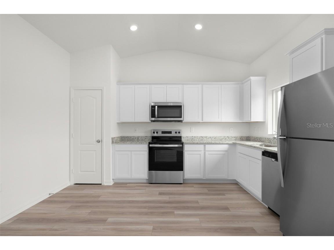 13312 Tula Loop Astatula FL 34705 TB8448453 image4