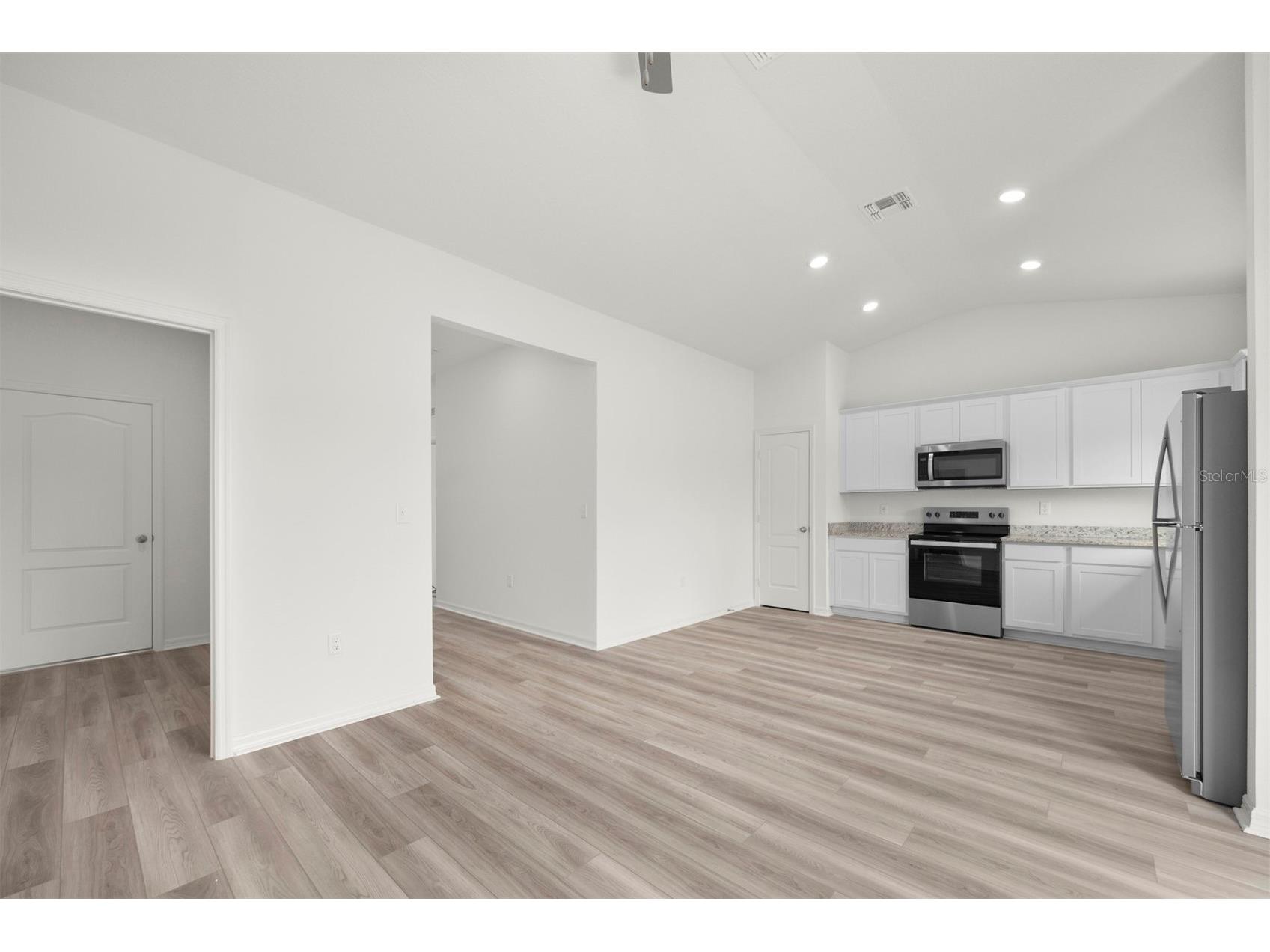 13315 Tula Loop Astatula FL 34705 TB8476196 image5
