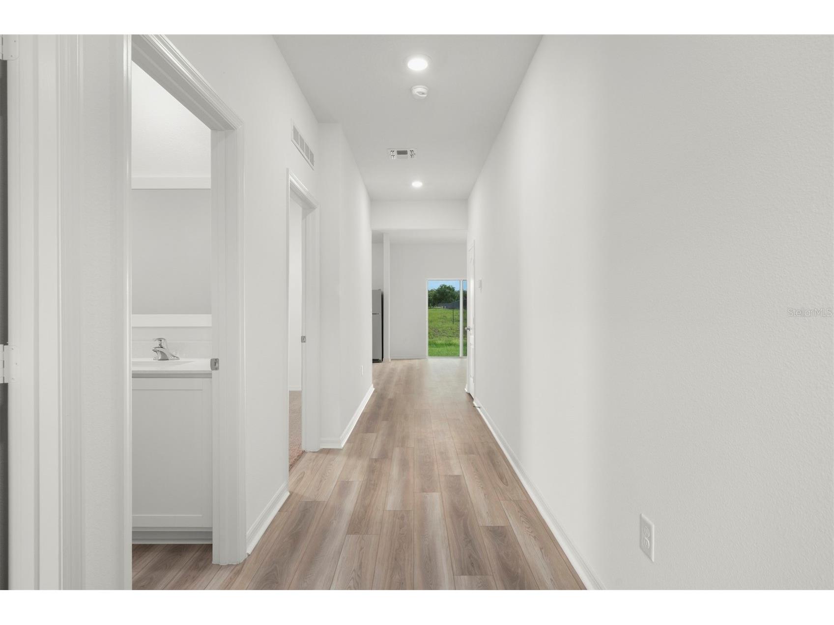13315 Tula Loop Astatula FL 34705 TB8476196 image8
