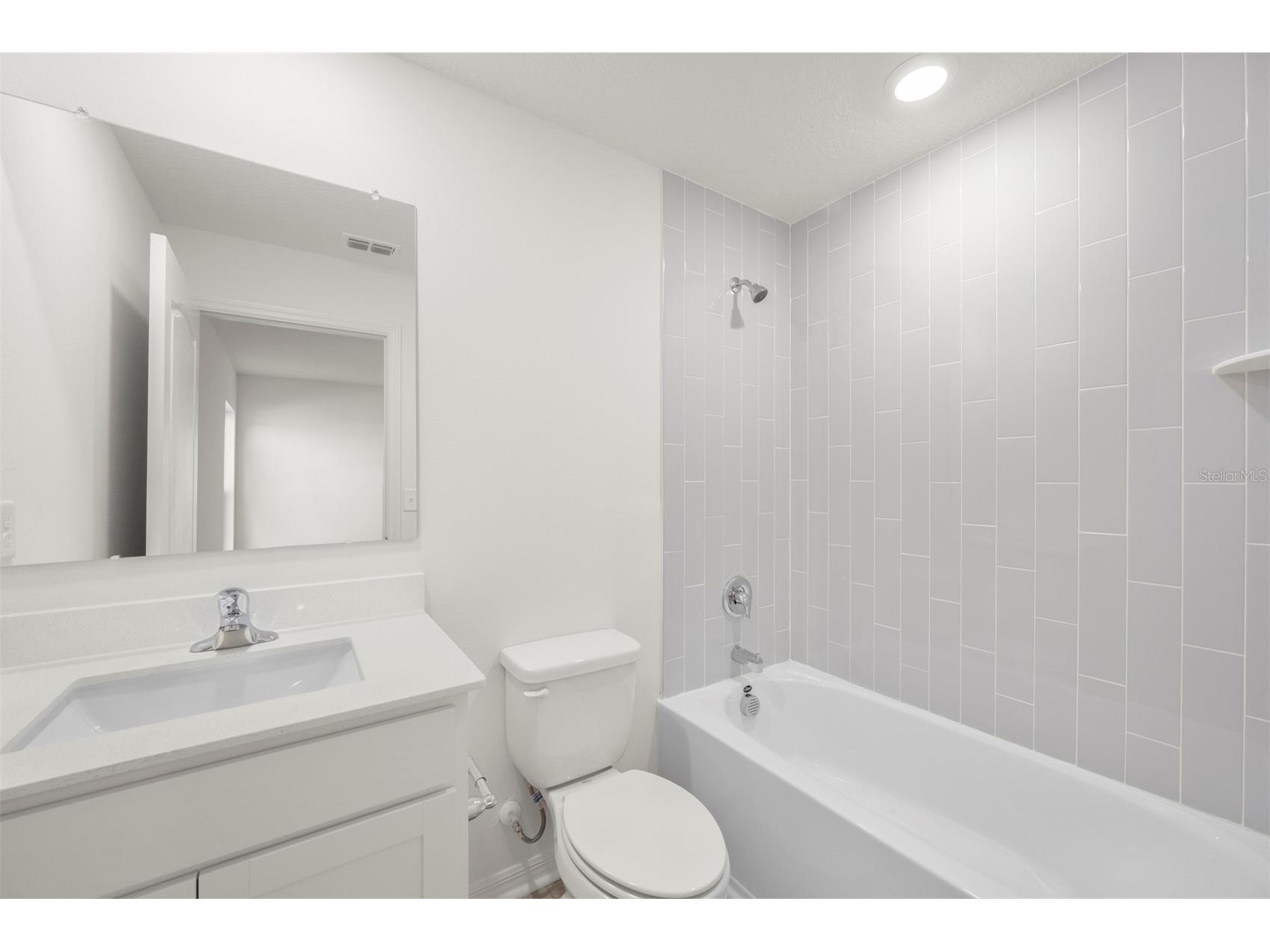 13319 Tula Loop Astatula FL 34705 TB8449632 image16