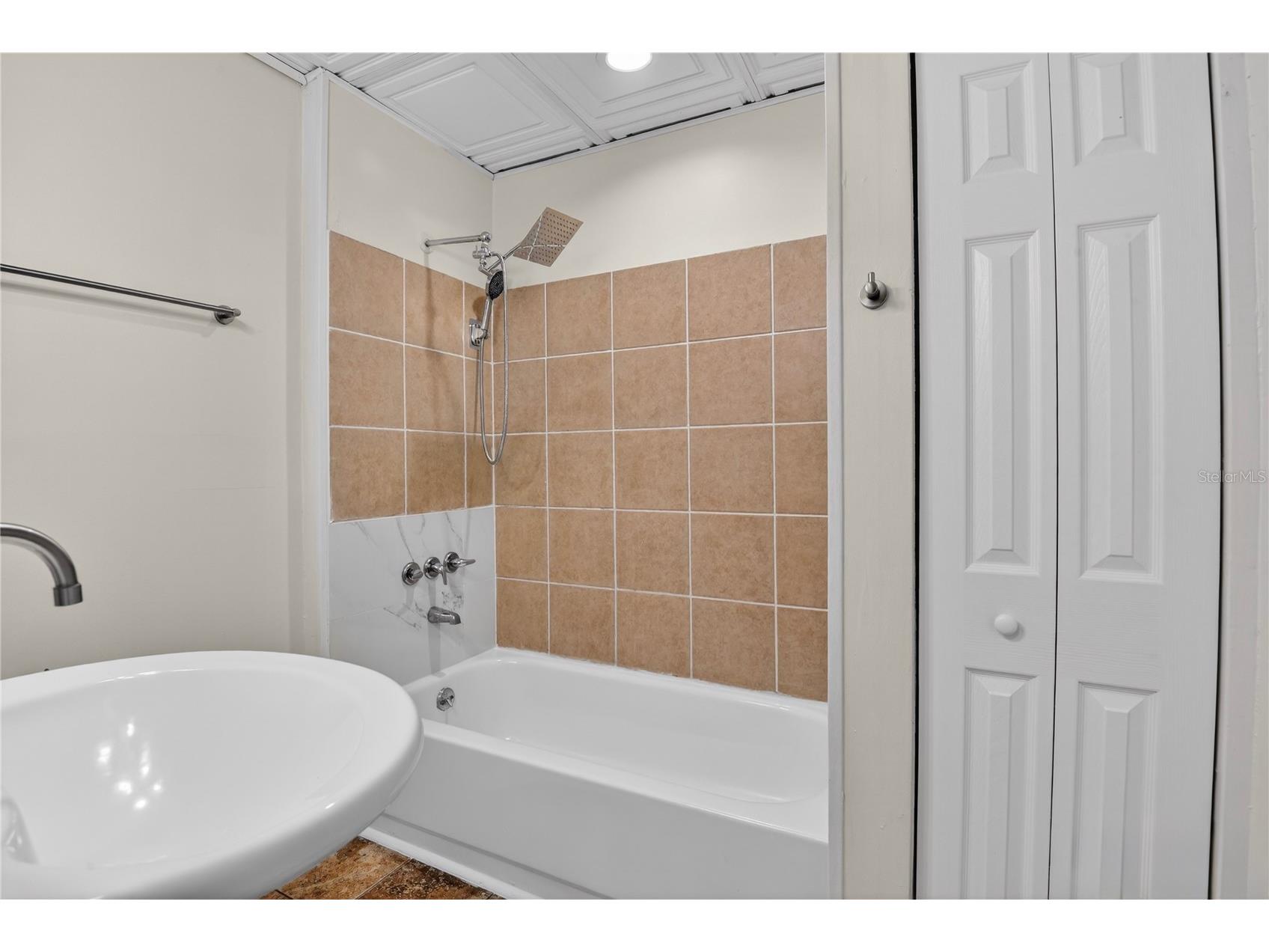 1332 Continental Drive Daytona Beach FL 32117 O6416361 image19