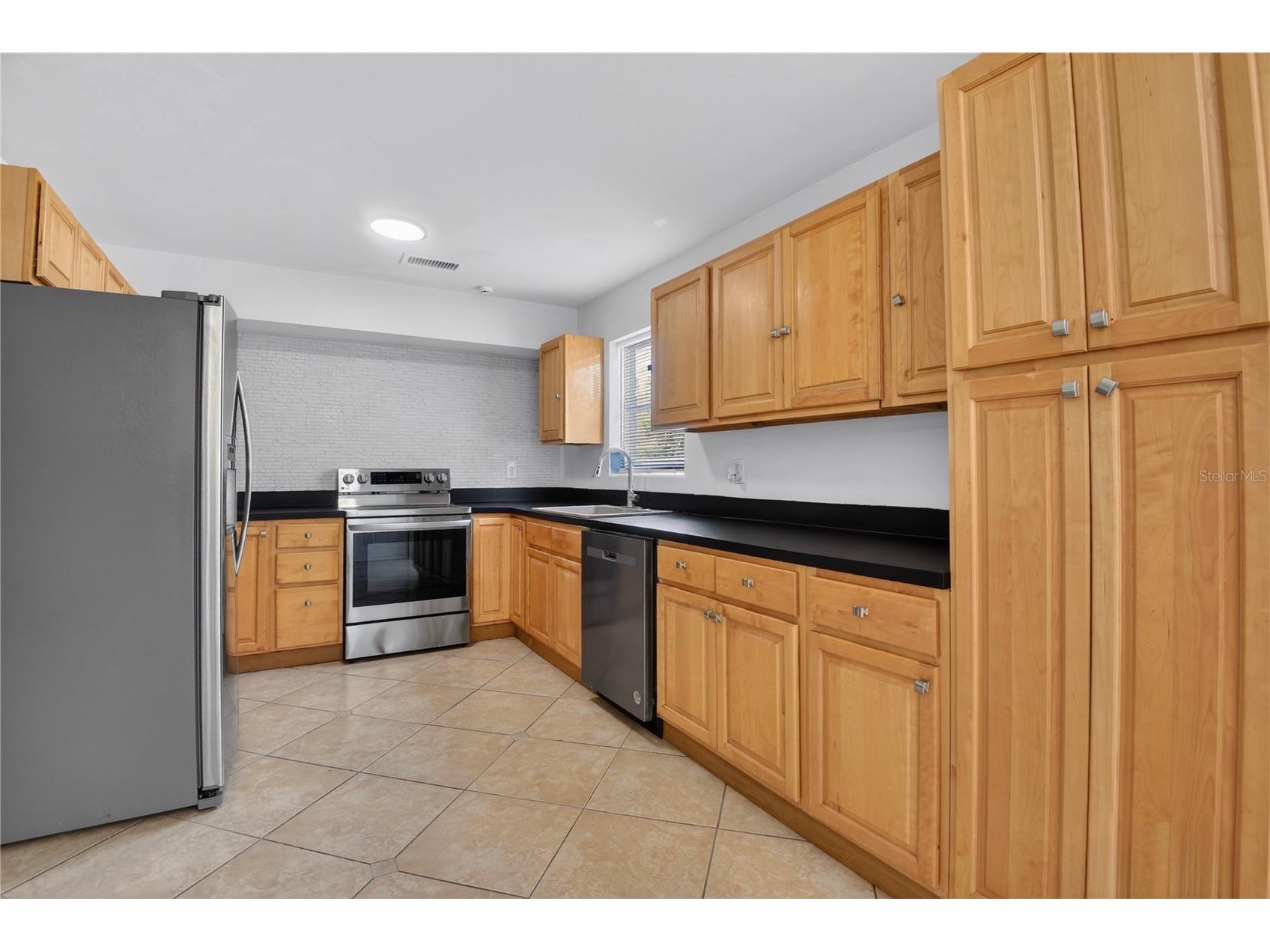 1332 Continental Drive Daytona Beach FL 32117 O6416361 image8