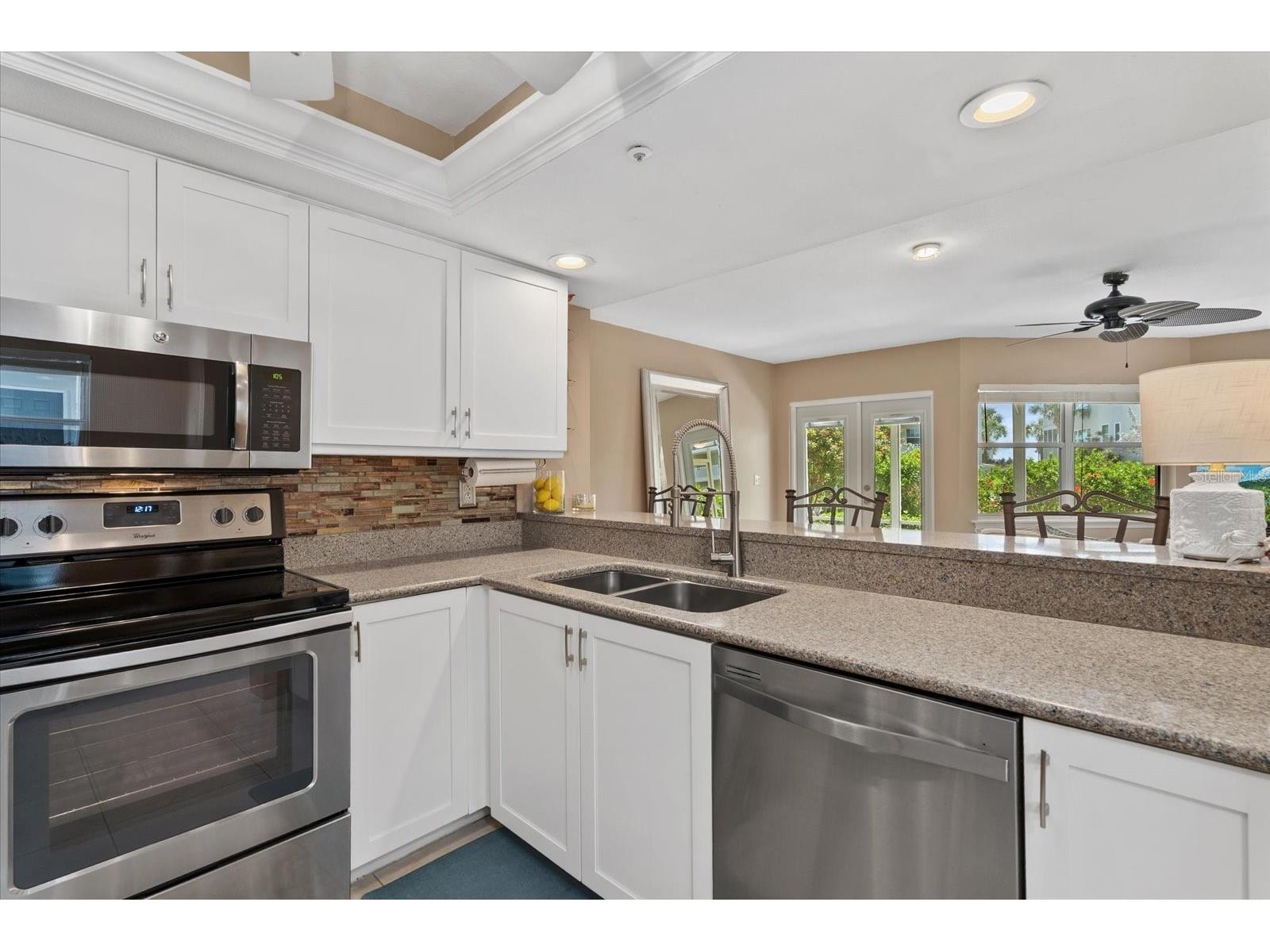 1332 Siesta Bayside Drive #1332C Sarasota FL 34242 A4689488 image18
