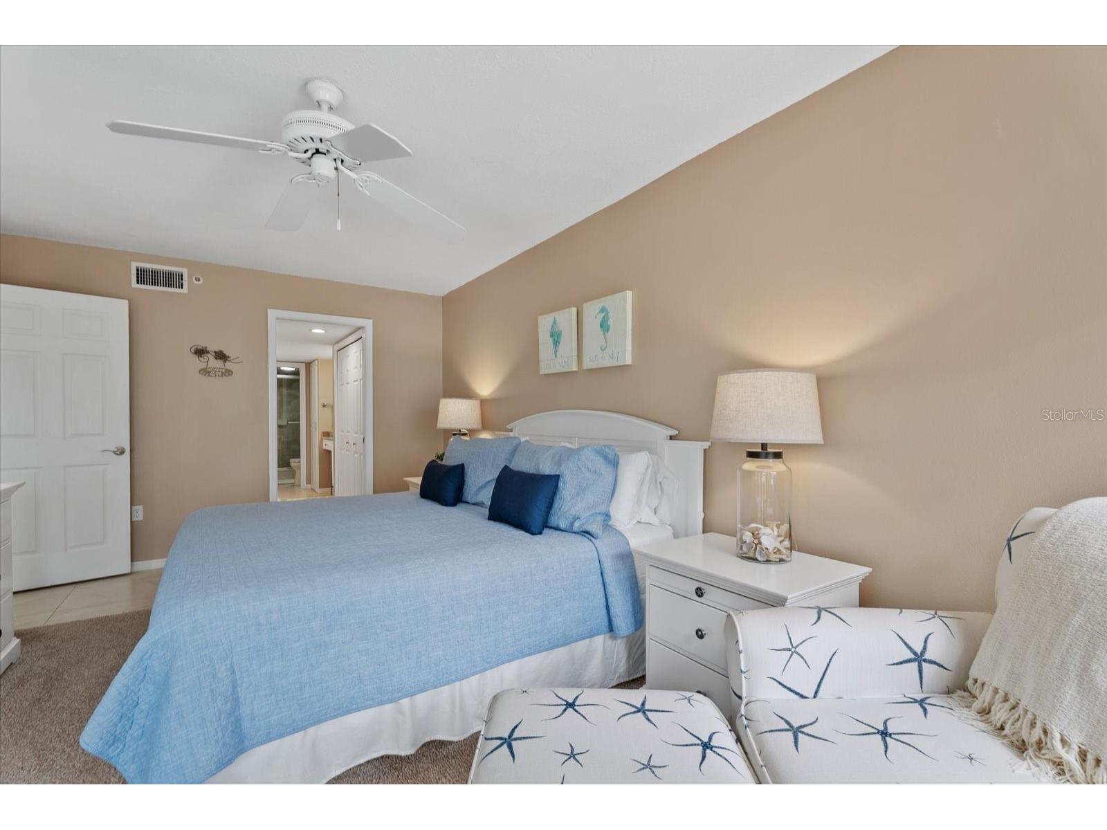 1332 Siesta Bayside Drive #1332C Sarasota FL 34242 A4689488 image27