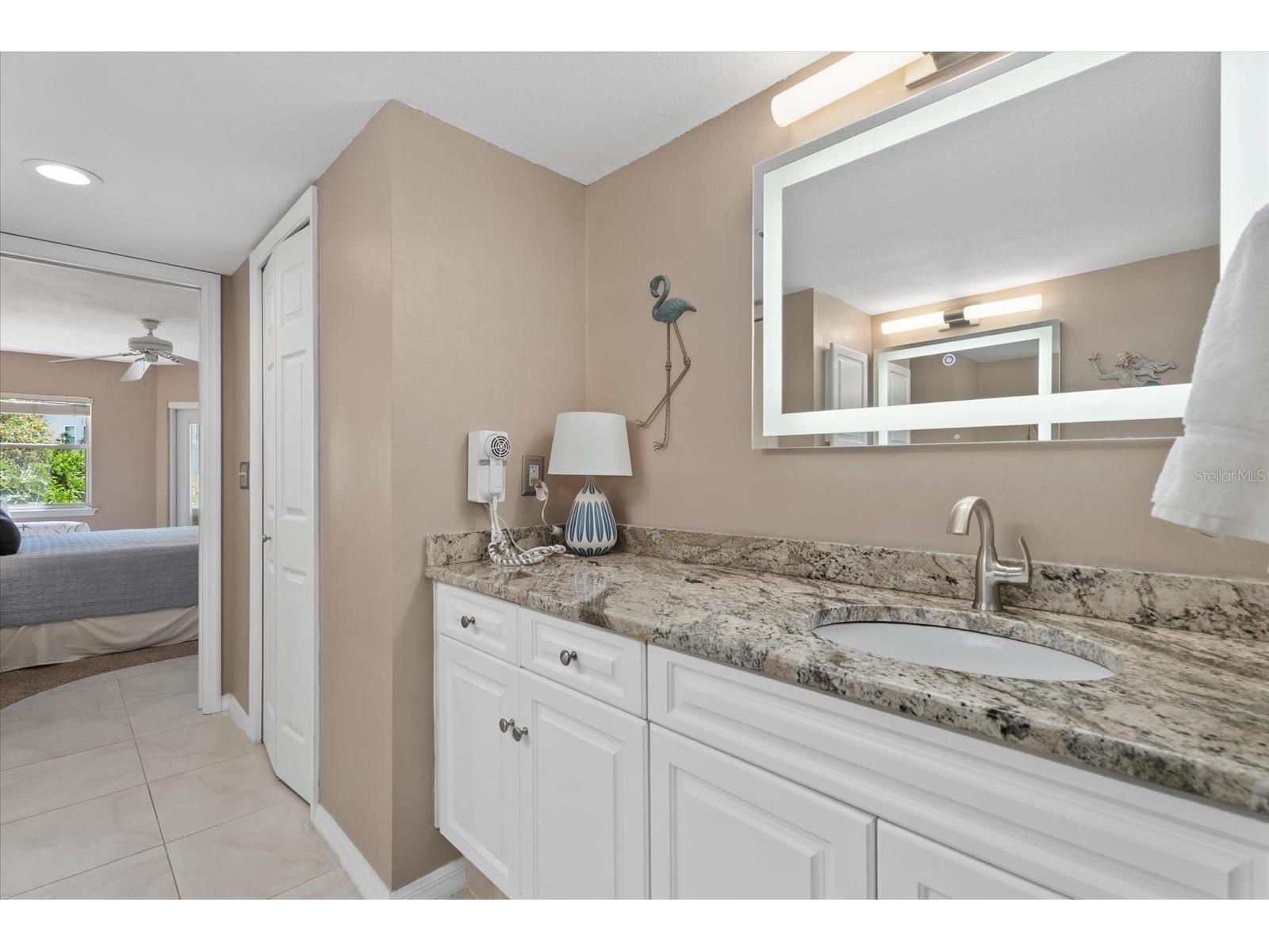 1332 Siesta Bayside Drive #1332C Sarasota FL 34242 A4689488 image32