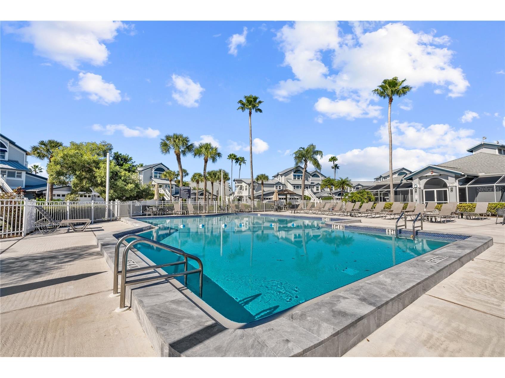 1332 Siesta Bayside Drive #1332C Sarasota FL 34242 A4689488 image52