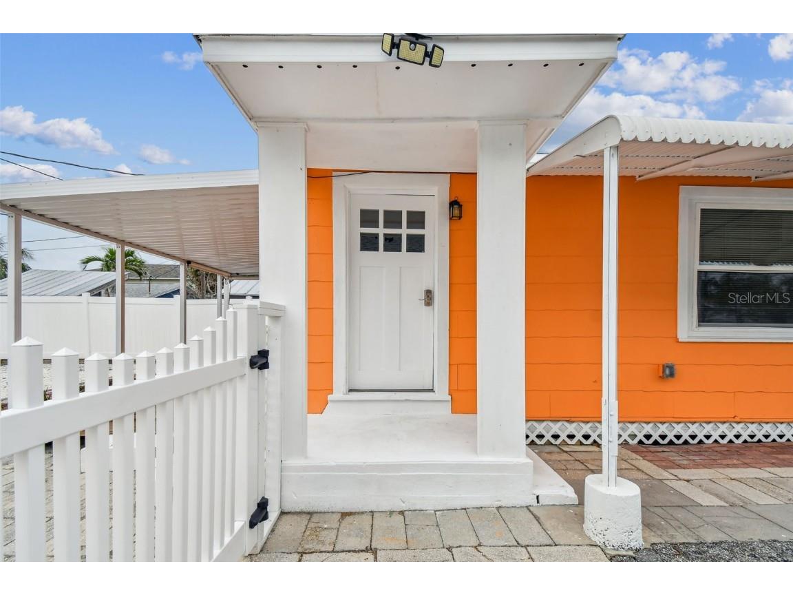 13320 2nd St E Madeira Beach FL 33708 TB8369344 image1