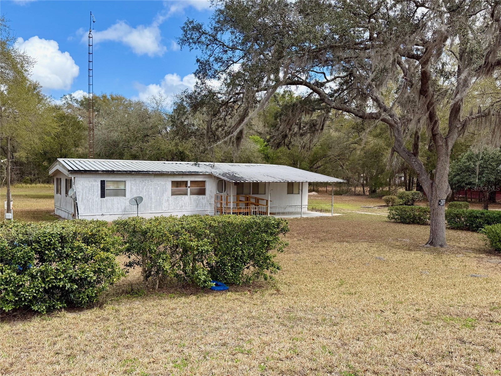 13329 SE 175th Street Weirsdale FL 32195 TB8483893 image1