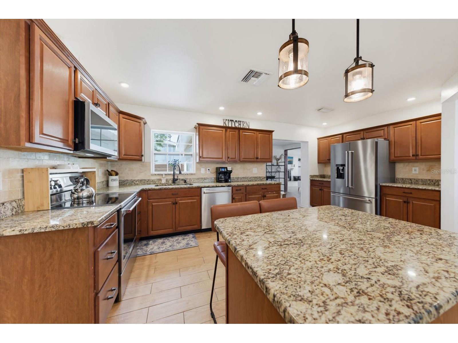1333 Bayview Drive Clearwater FL 33756 TB8522825 image10
