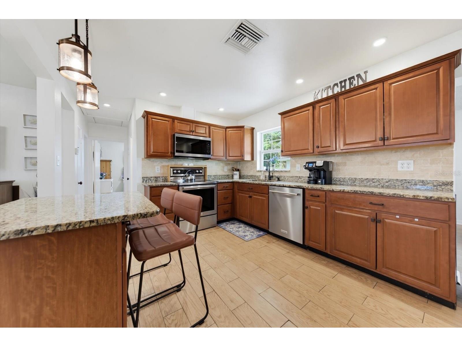 1333 Bayview Drive Clearwater FL 33756 TB8522825 image11