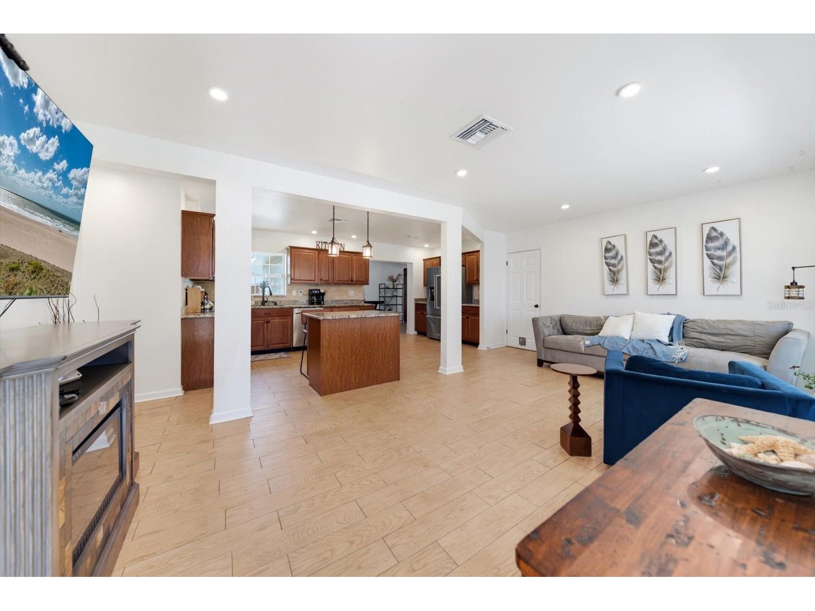 1333 Bayview Drive Clearwater FL 33756 TB8522825 image6