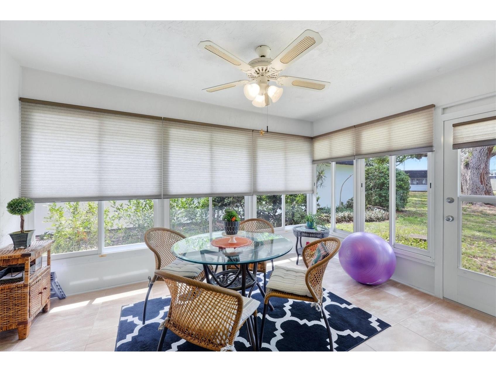1333 Glen Oaks Drive E #135 Sarasota FL 34232 A4689392 image14