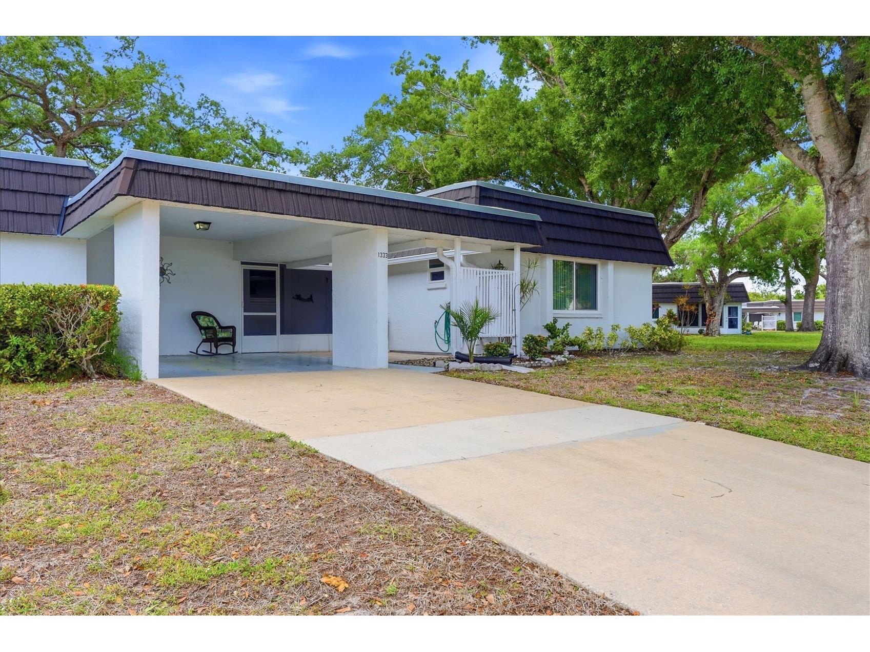 1333 Glen Oaks Drive E #135 Sarasota FL 34232 A4689392 image2