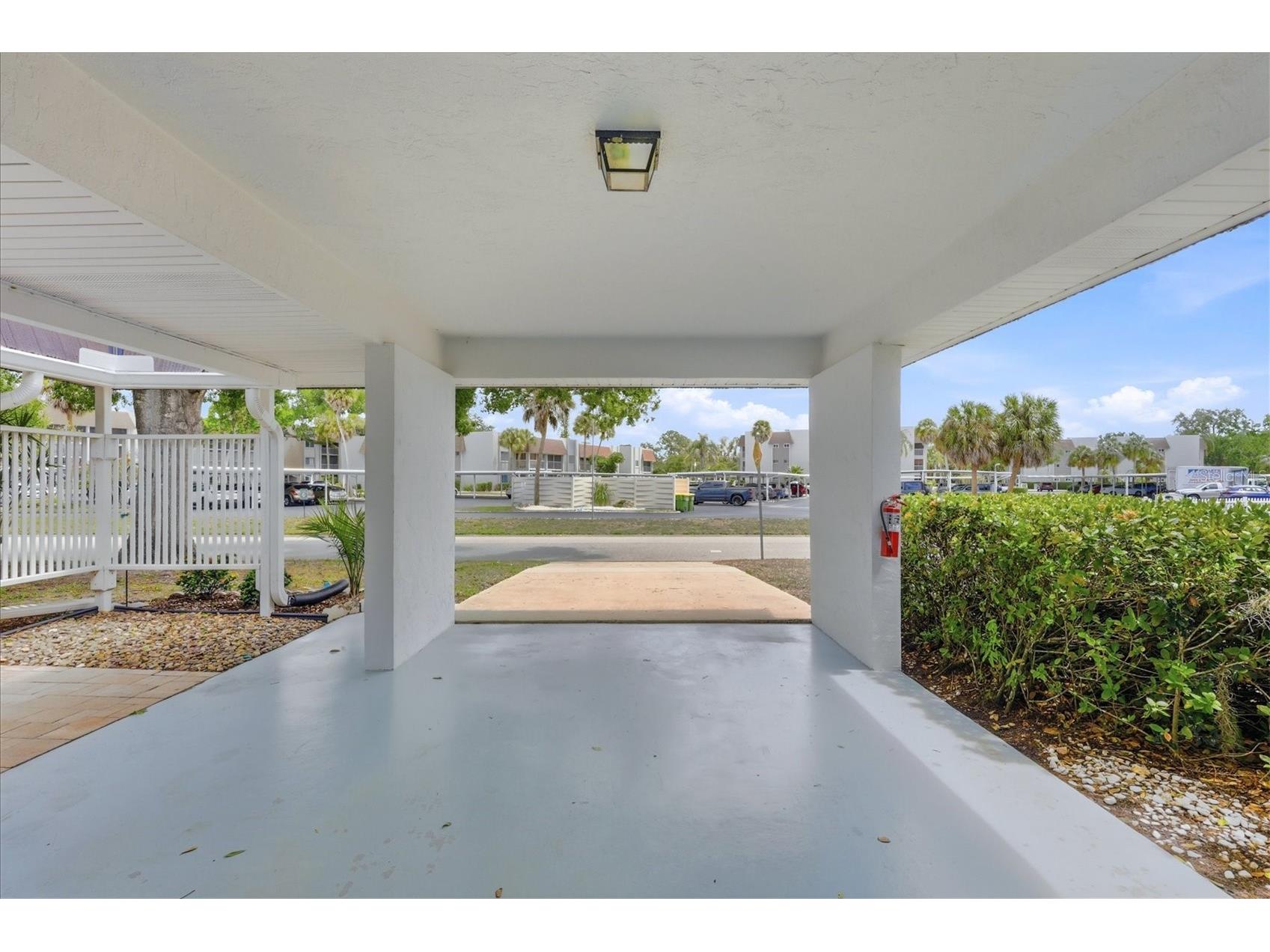 1333 Glen Oaks Drive E #135 Sarasota FL 34232 A4689392 image26