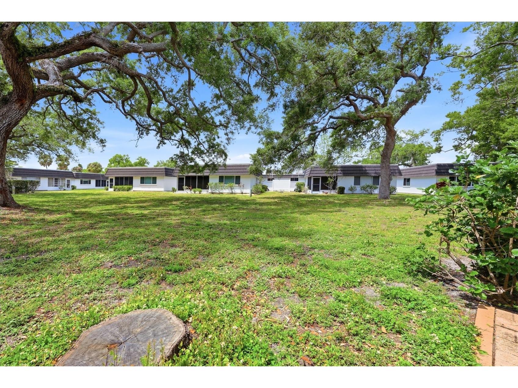 1333 Glen Oaks Drive E #135 Sarasota FL 34232 A4689392 image29