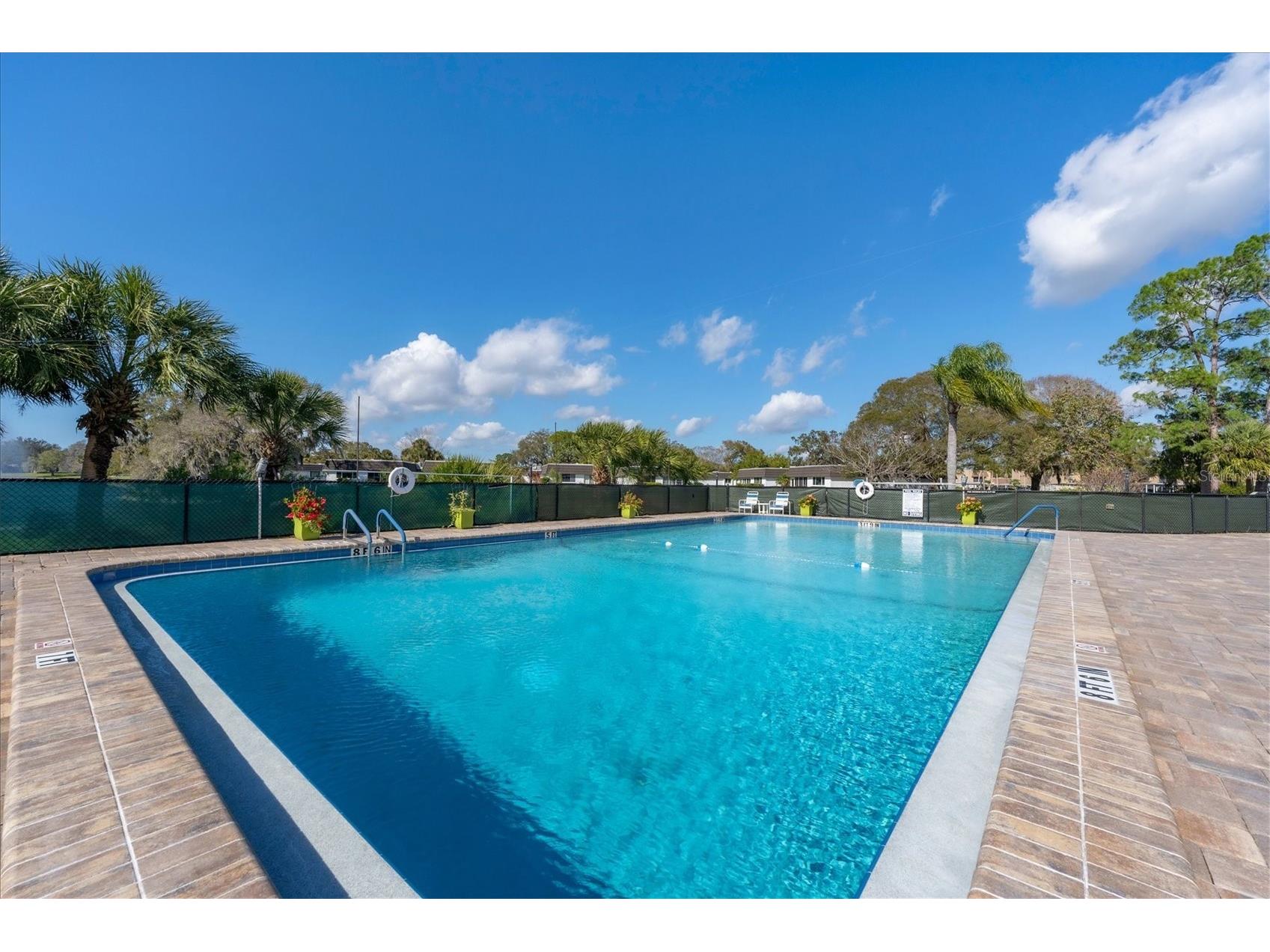 1333 Glen Oaks Drive E #135 Sarasota FL 34232 A4689392 image33