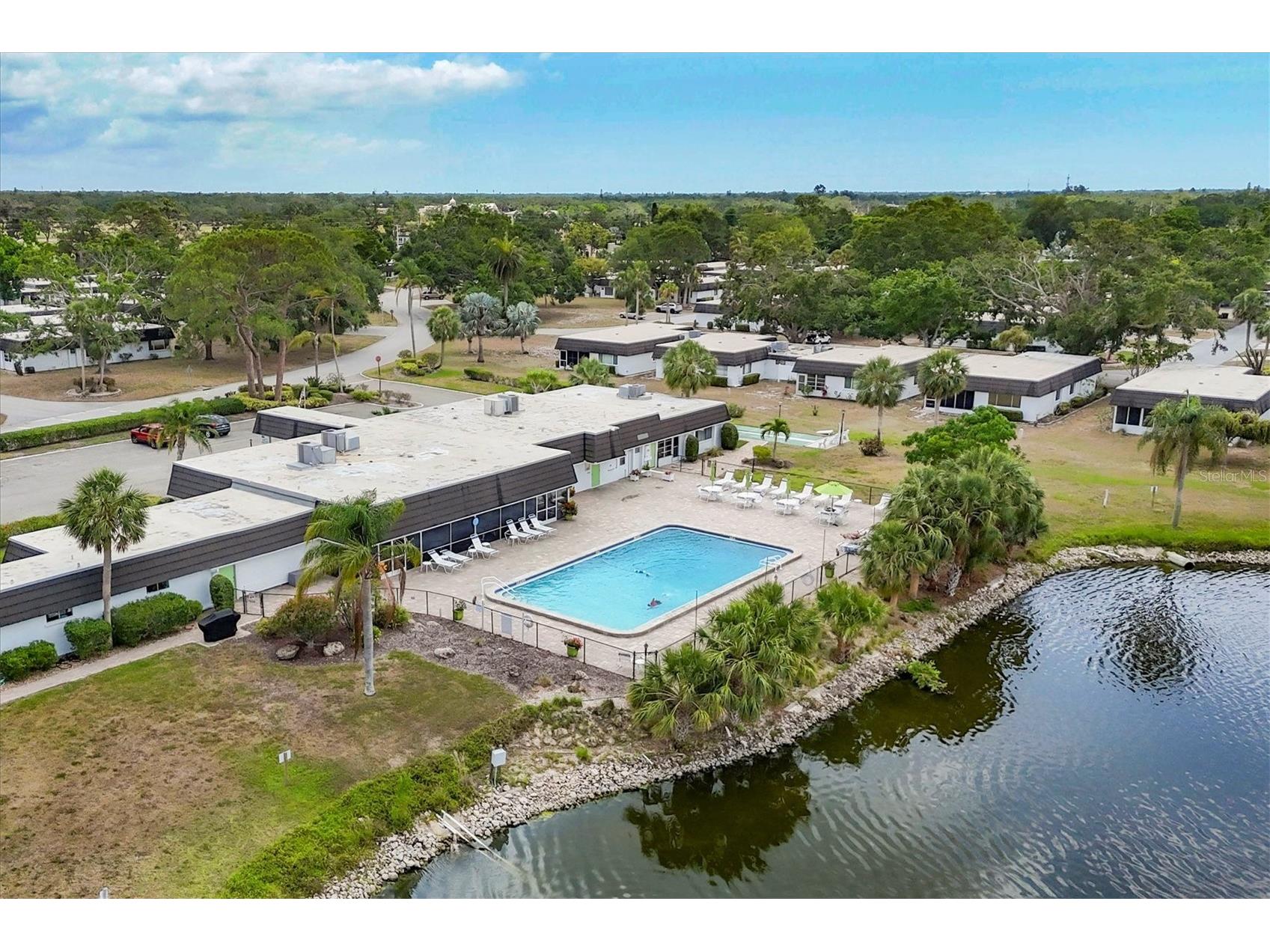 1333 Glen Oaks Drive E #135 Sarasota FL 34232 A4689392 image40