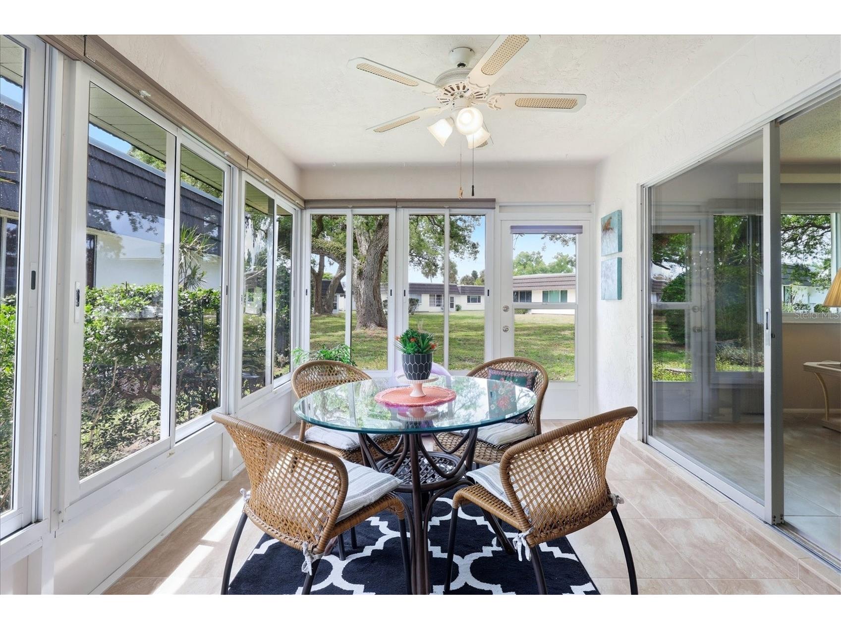 1333 Glen Oaks Drive E #135 Sarasota FL 34232 A4689392 image6