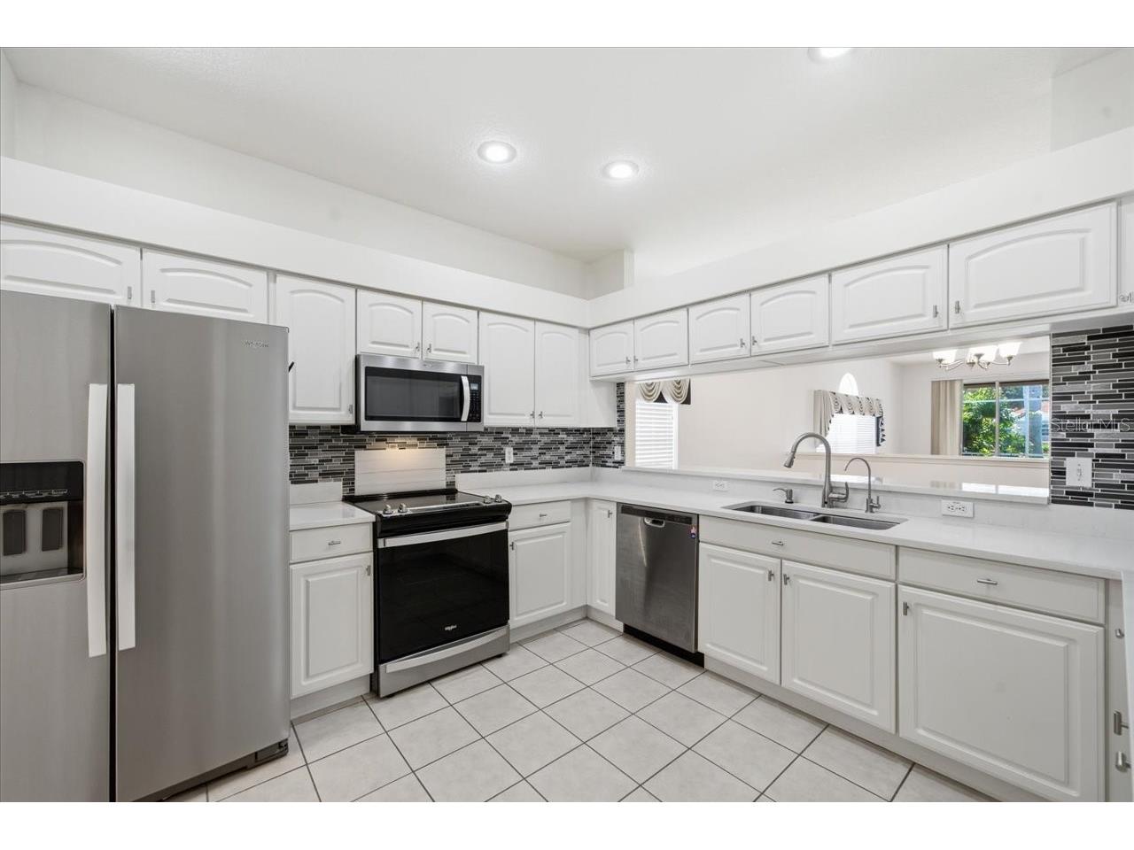 1333 Lindenwood Drive Tarpon Springs FL 34688 TB8526538 image3