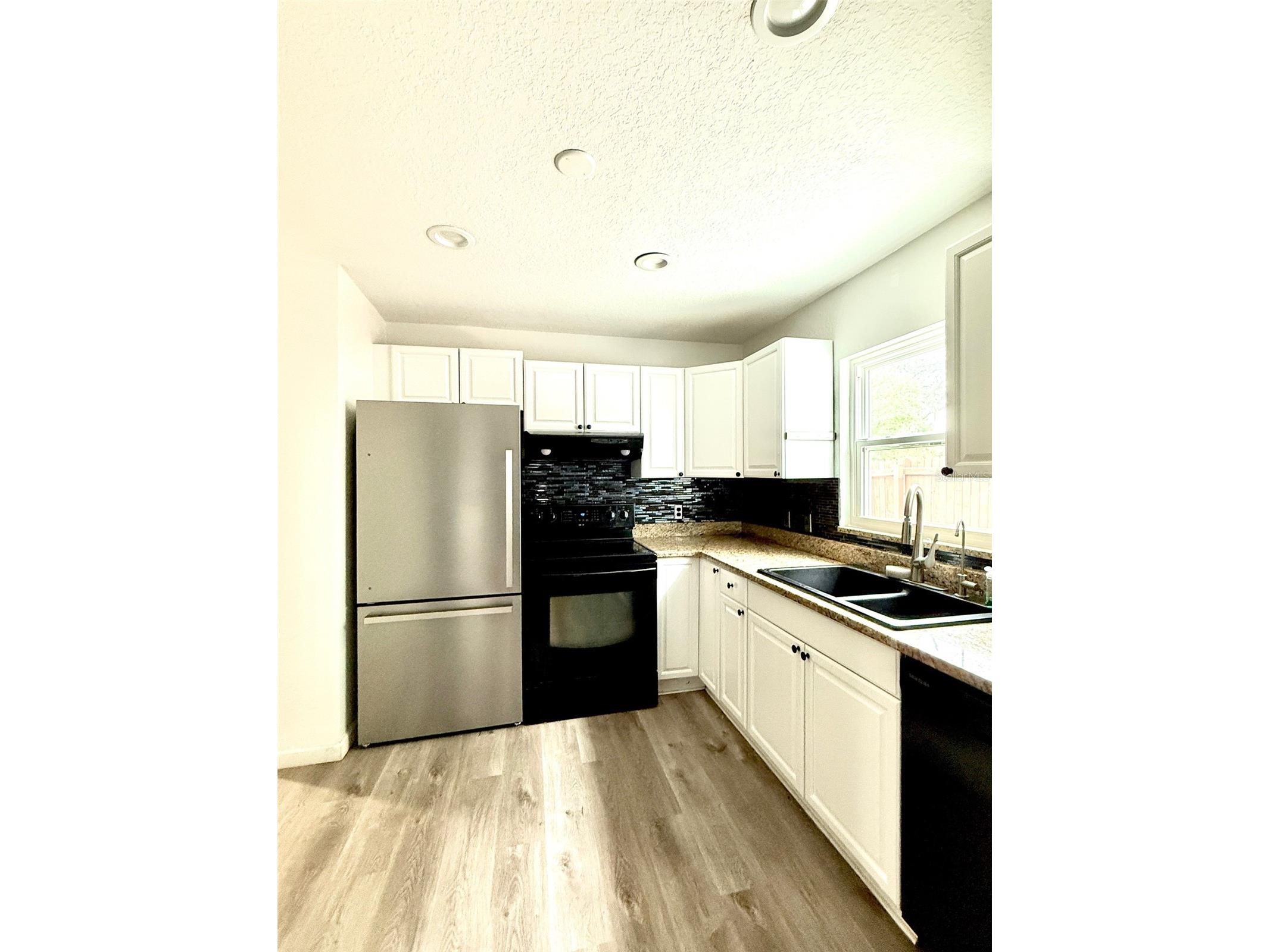 1333 Melrose Avenue S Saint Petersburg FL 33705 TB8451792 image1