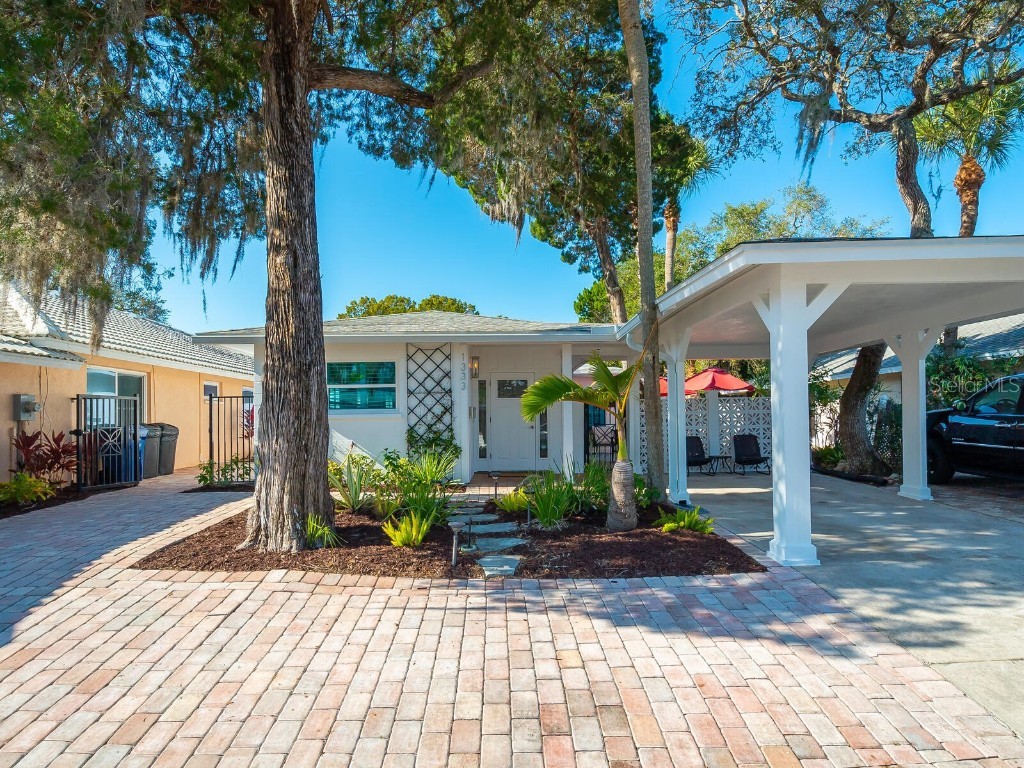 1333 Moonmist Drive #T-8 Sarasota FL 34242 A4524219 image1