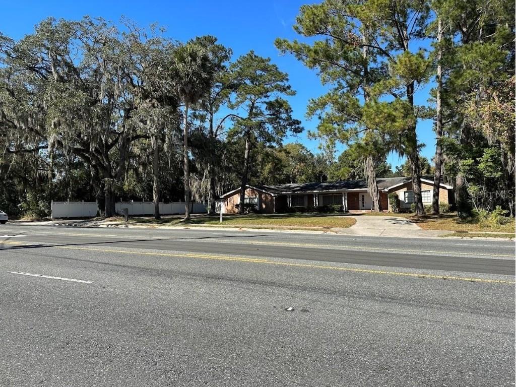 1333 SE 17th Street Ocala FL 34471 - OCALA 17TH ST DUCK POND OM667624 image1