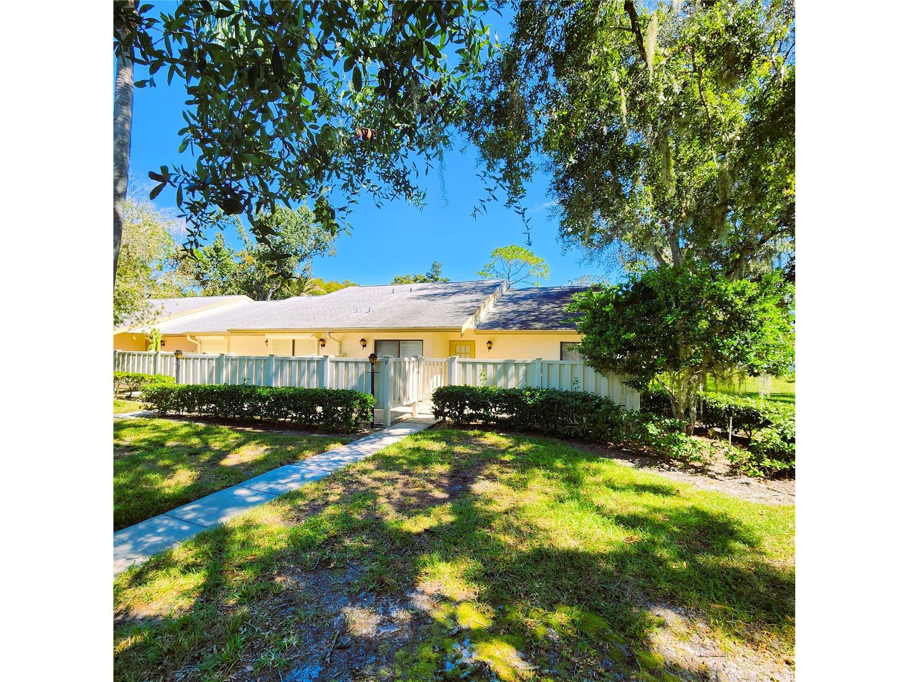 1333 Shady Pine Way #F Tarpon Springs FL 34688 TB8364422 image3