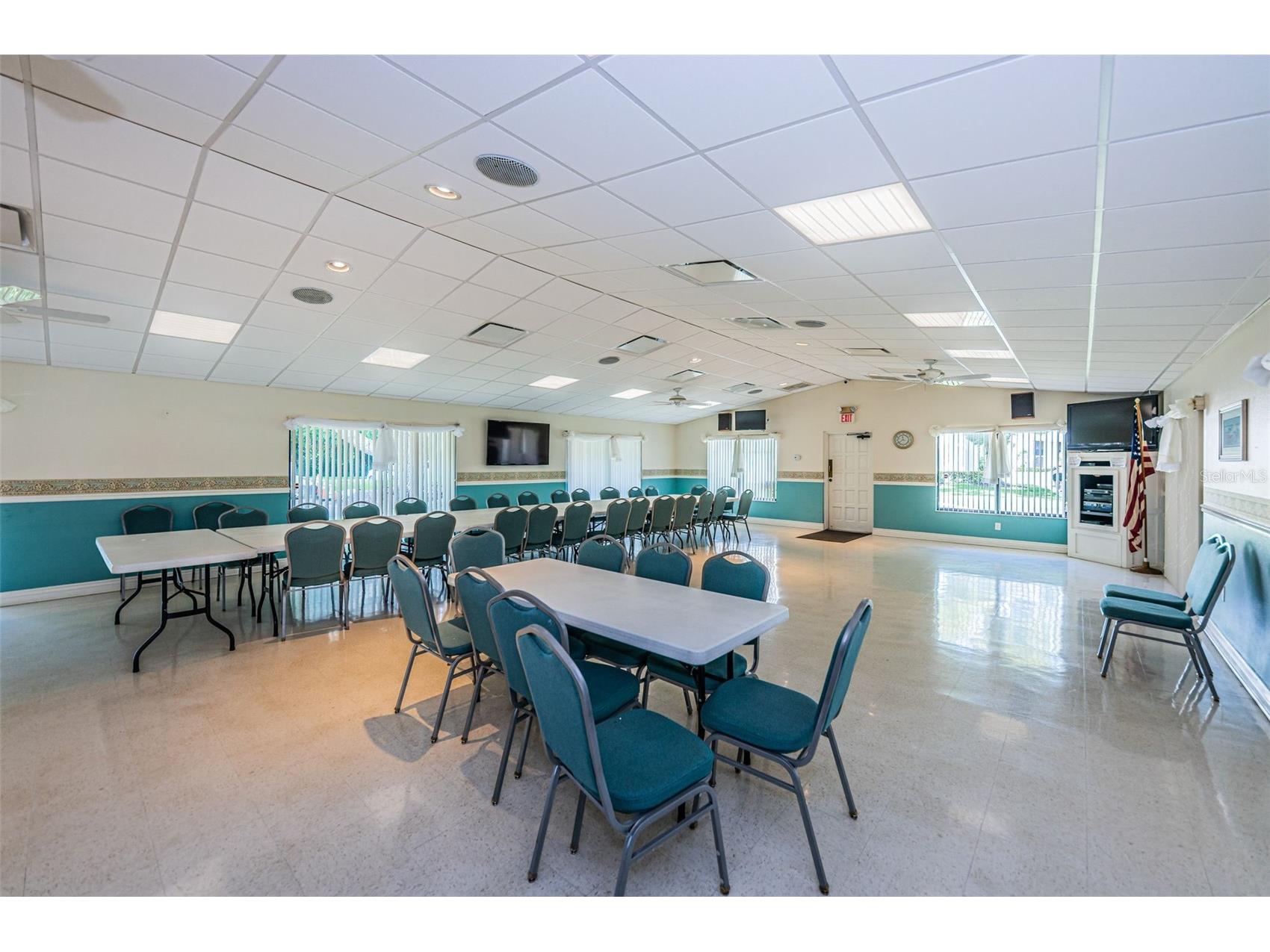 1333 Shady Pine Way #F Tarpon Springs FL 34688 TB8364422 image35