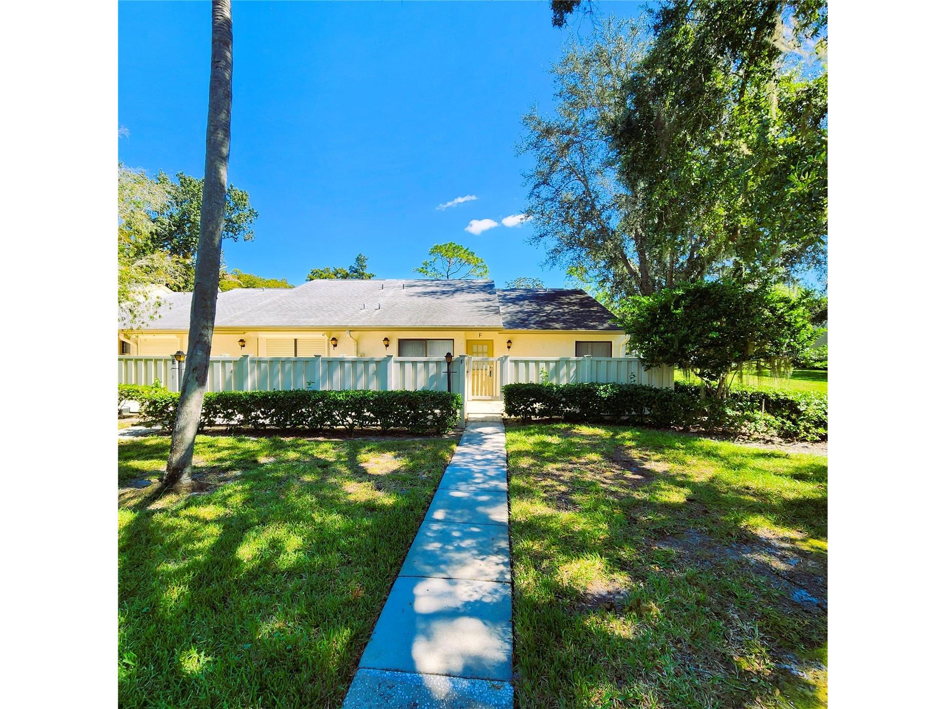 1333 Shady Pine Way #F Tarpon Springs FL 34688 TB8525963 image1