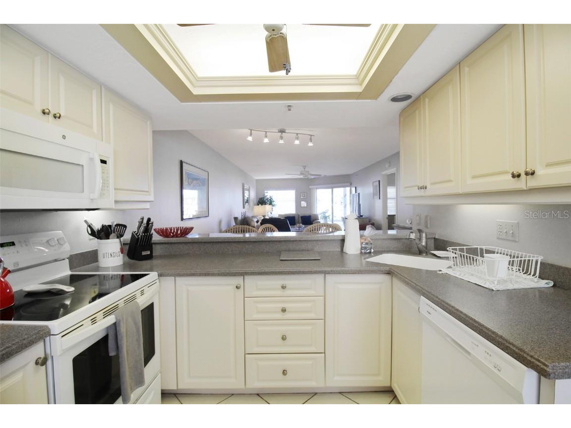 1333 Siesta Bayside Drive #1333-D Sarasota FL 34242 A4605036 image9