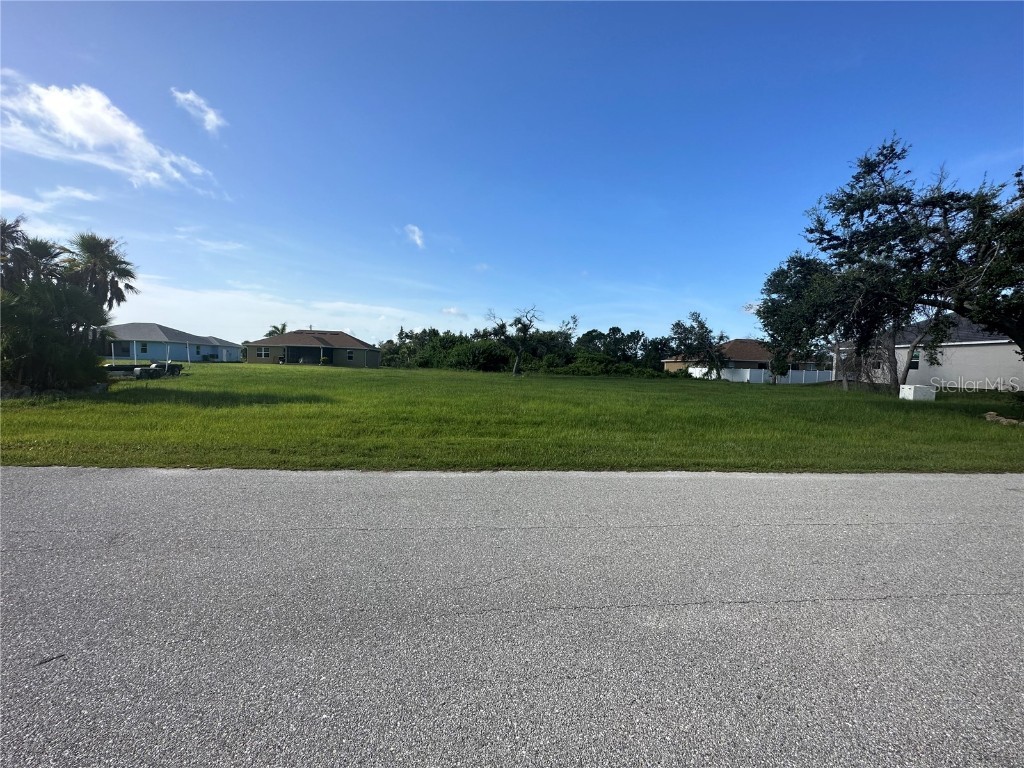 13337 Cedar City Avenue Port Charlotte FL 33981 D6132015 image1