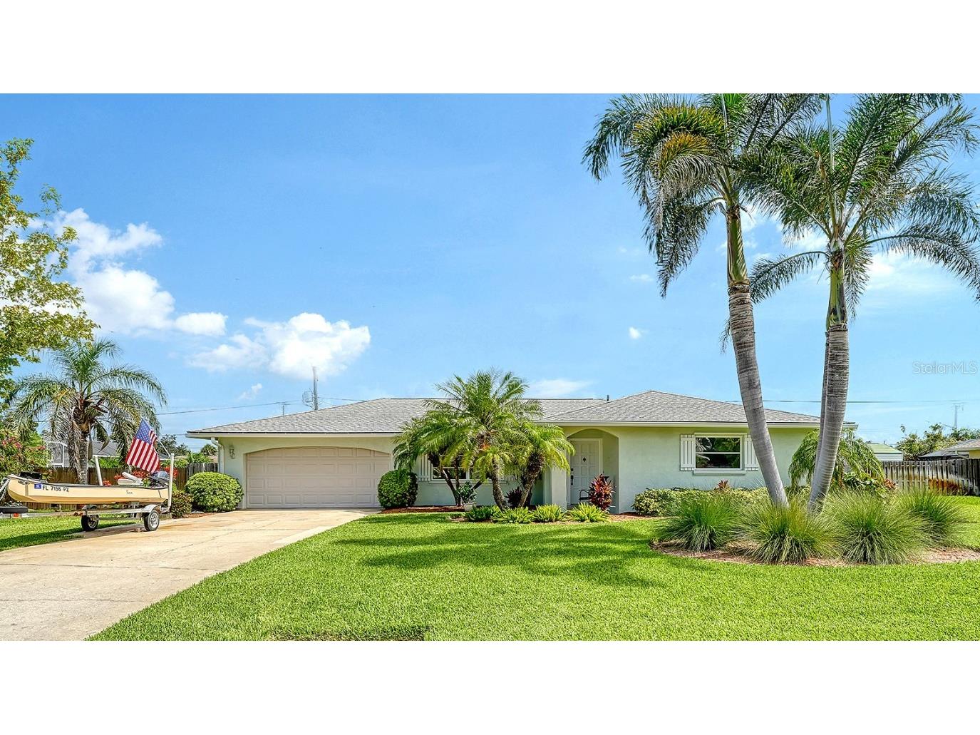 1334 De Prie Road Englewood FL 34223 A4654166 image1