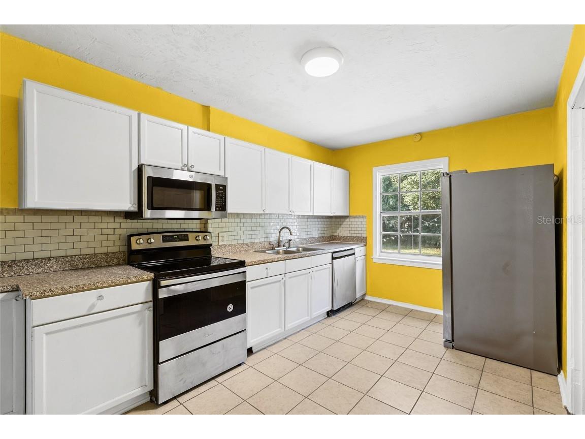 1334 NE 1st Avenue Gainesville FL 32641 FC314157 image14