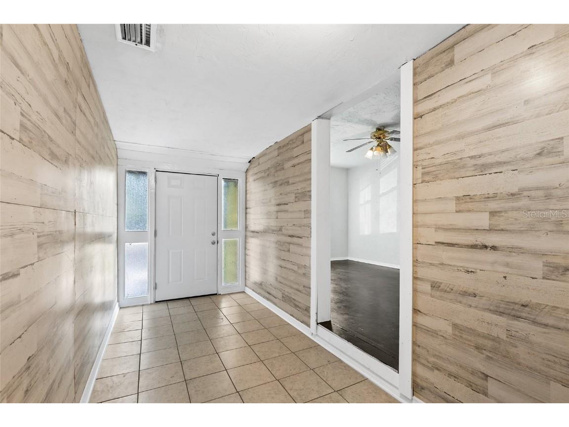 1334 NE 1st Avenue Gainesville FL 32641 FC314157 image4