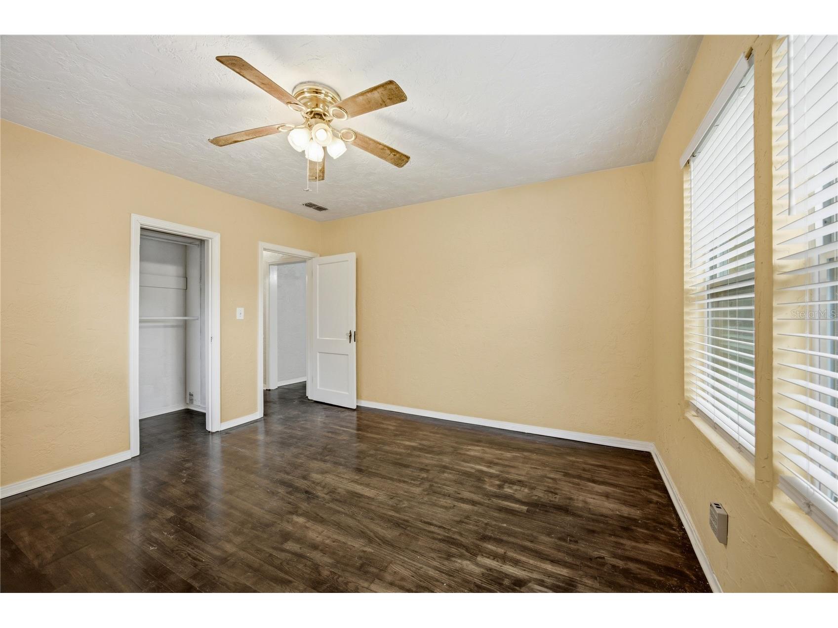 1334 NE 1st Avenue Gainesville FL 32641 GC541243 image11