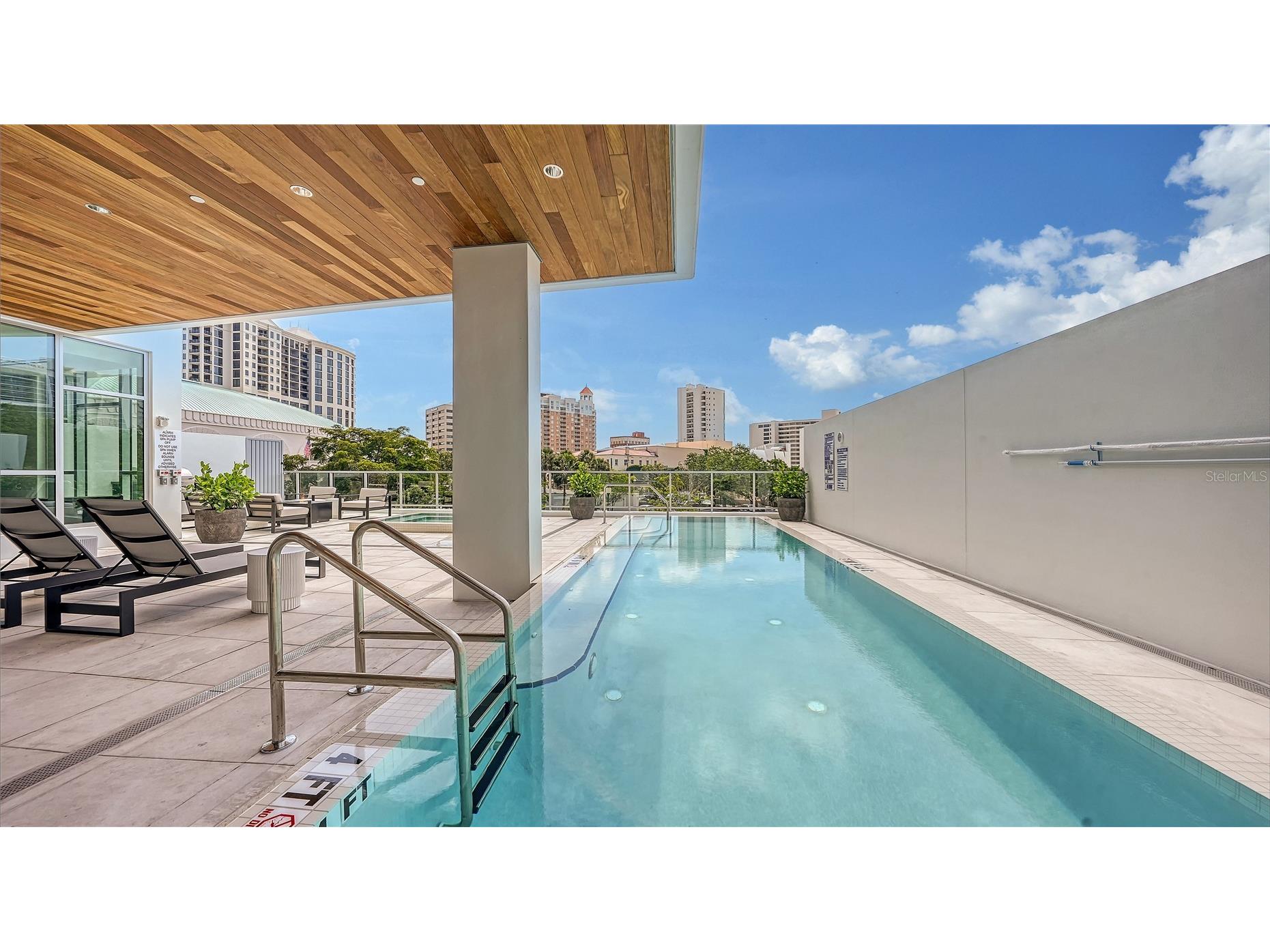 1335 2nd Street #VILLA 2E Sarasota FL 34236 A4684713 image33