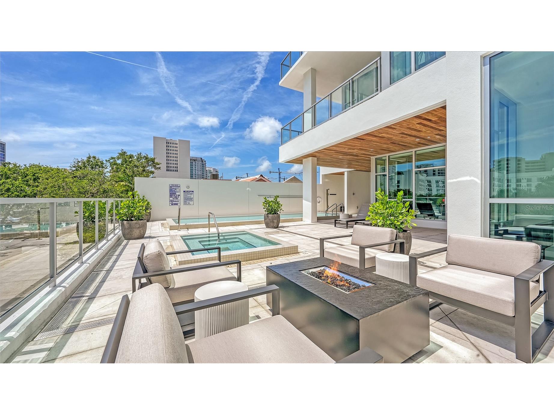 1335 2nd Street #VILLA 2E Sarasota FL 34236 A4684713 image38