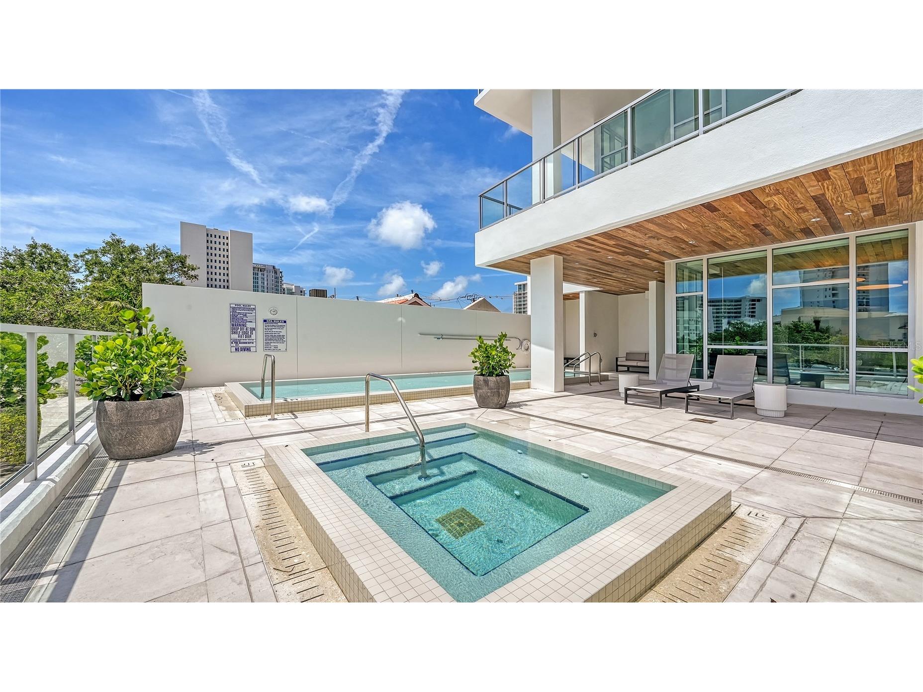 1335 2nd Street #VILLA 2E Sarasota FL 34236 A4684713 image39