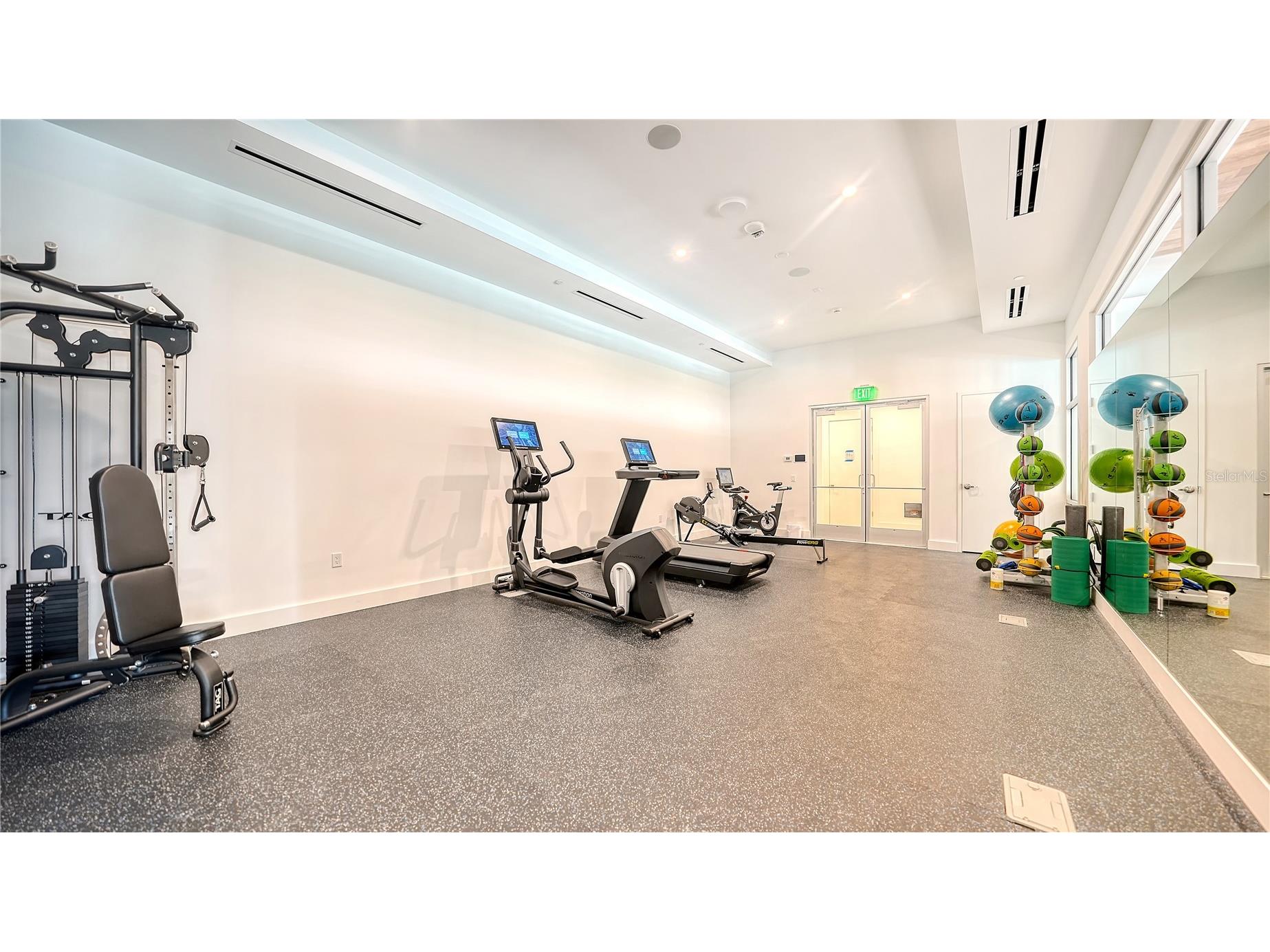 1335 2nd Street #VILLA 2E Sarasota FL 34236 A4684713 image42